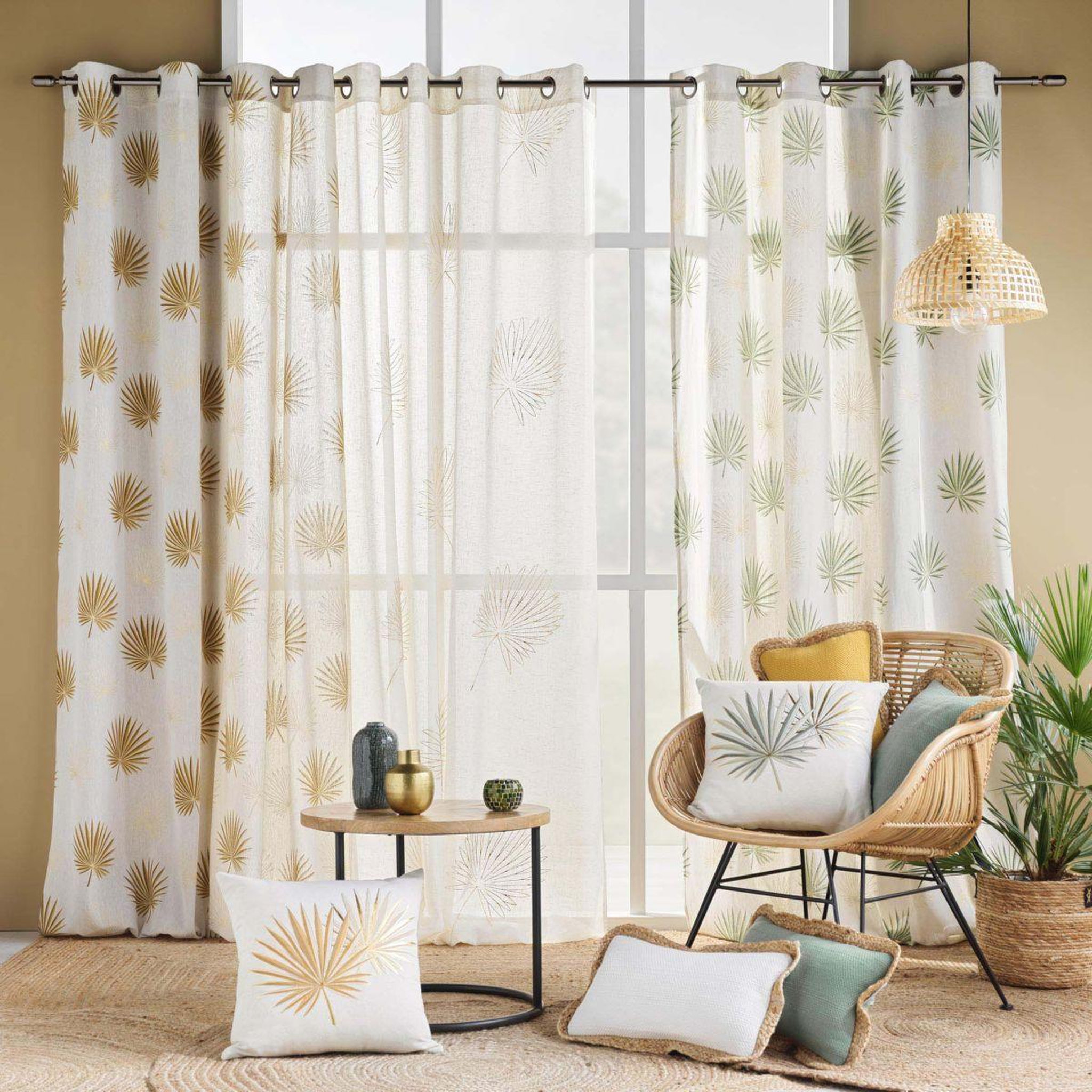Voir la diapositive 6 : Douceur d'Intérieur Rideau voilage à œillets imprimé  lotus  140x240cm beige