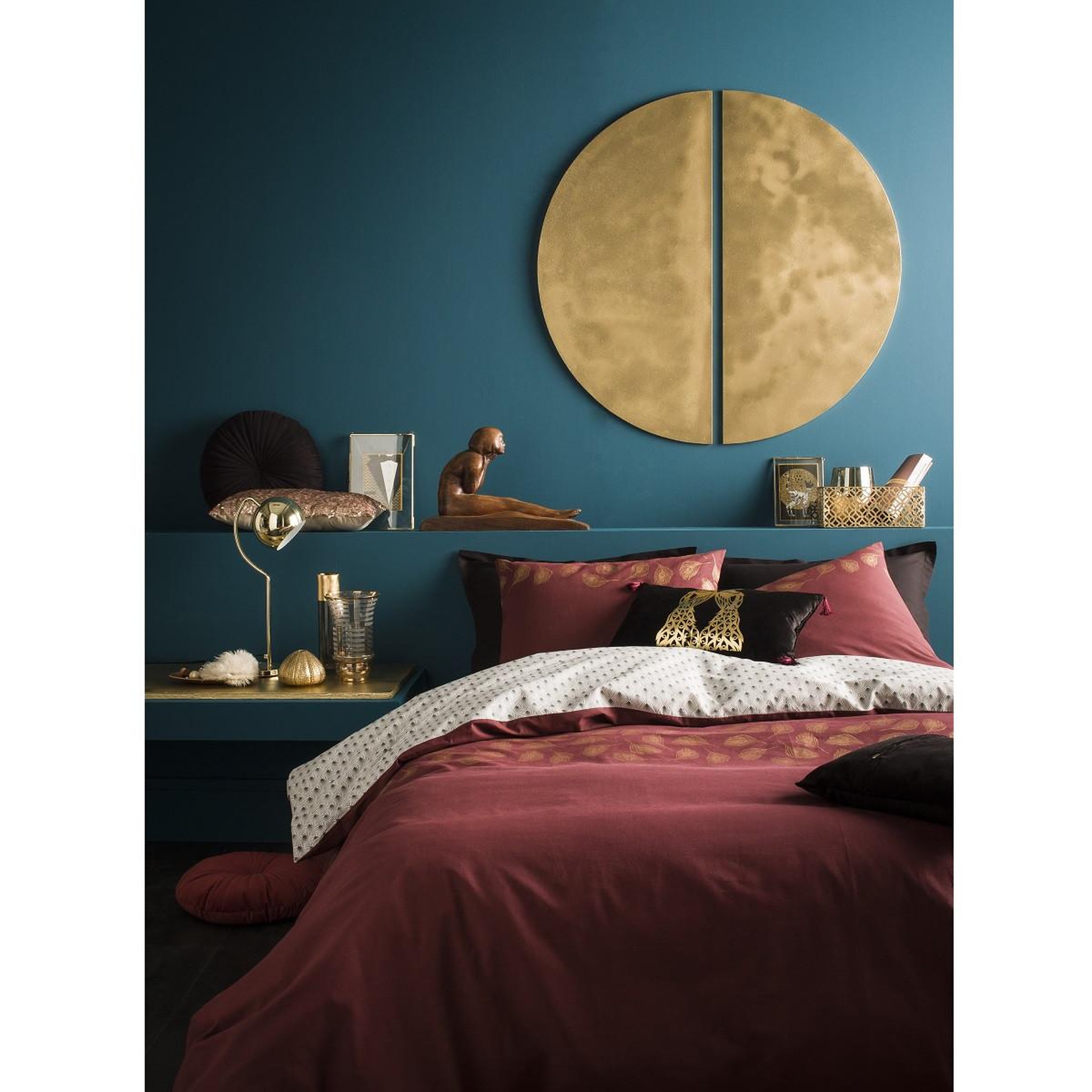 Voir la diapositive 2 : FUTURE HOME Parure drap plat + 2 taies en satin 57 fils aubergine 240x300cm