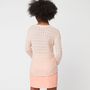 Voir la diapositive 2 : IN EXTENSO Pull col rond orange avec détails ajourés femme