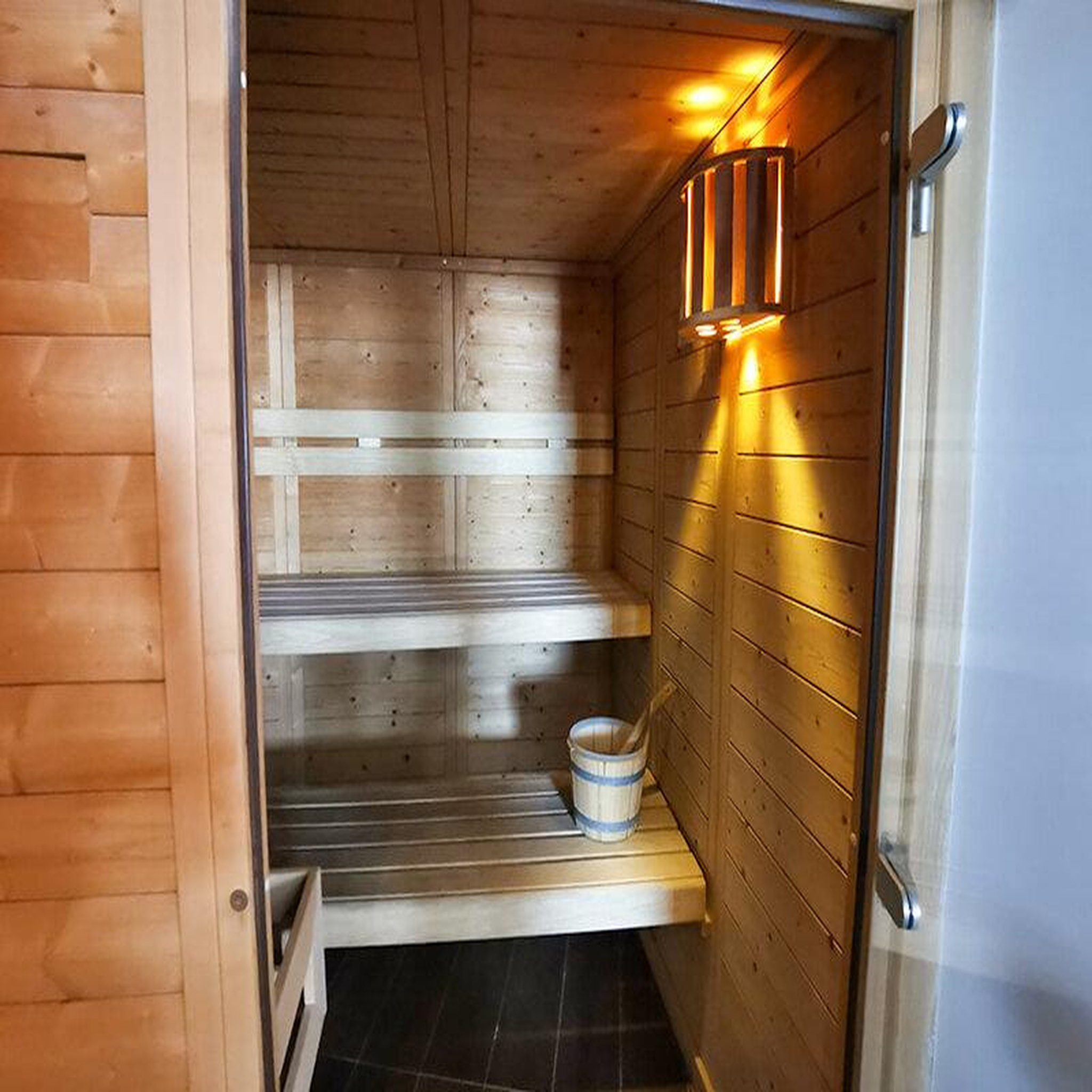 Voir la diapositive 3 : Smartbox Parenthèse bien-être avec accès 2h ou plus au spa et soin du corps pour 2 personnes - coffret cadeau bien-être