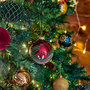 Voir la diapositive 3 : ATMOSPHERA Boule de Noël en Verre  Branches  9cm Rouge