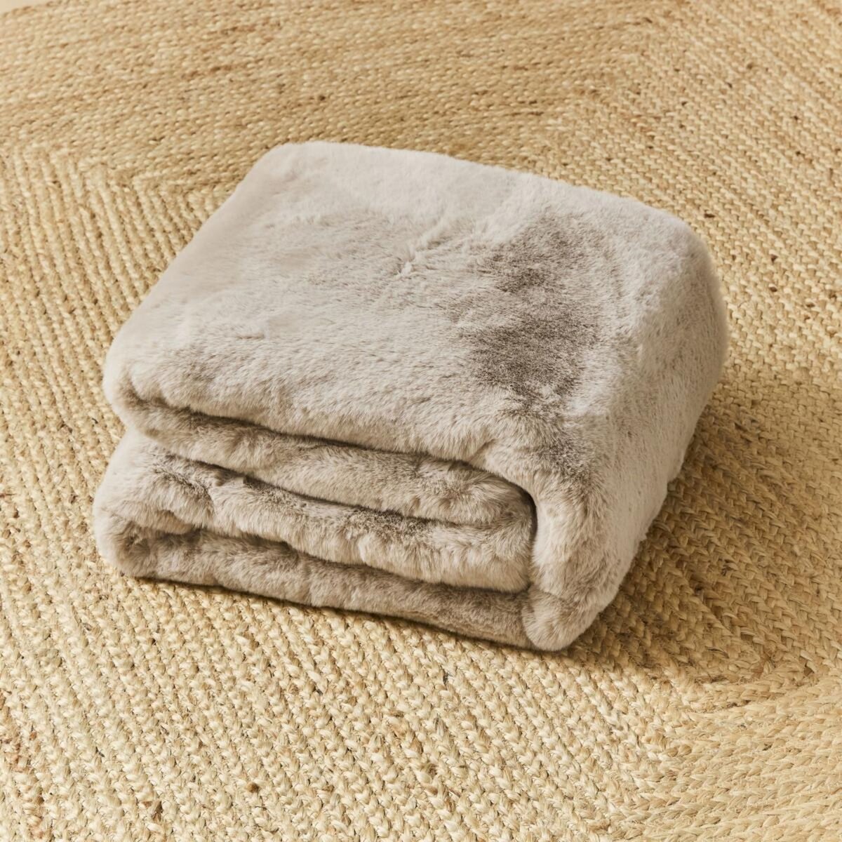 FUTURE HOME Plaid fausse fourrure 130x150 cm