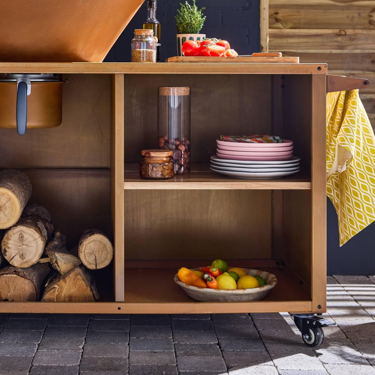 SWEEEK Braséro de cuisson Ø80cm avec grille de cuisson et espace de rangement, L 138 x P 82 x H 114 cm