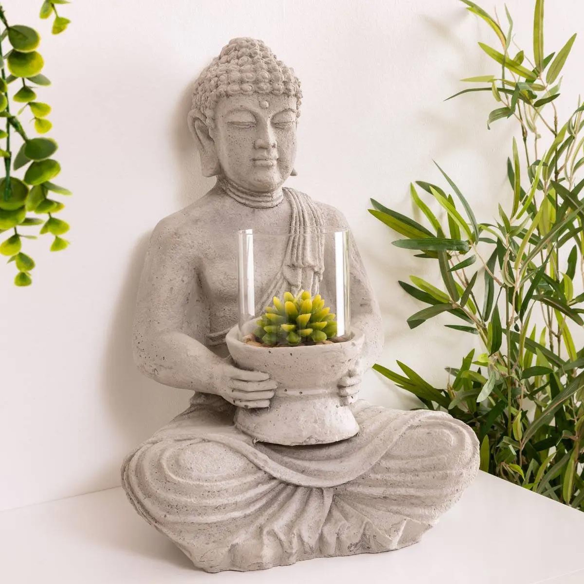 Voir la diapositive 3 : ATMOSPHERA Photophore en ciment  bouddha assis  40cm gris