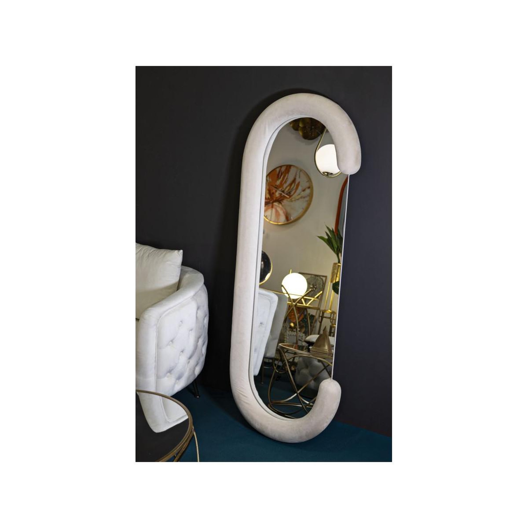 Voir la diapositive 5 : Paris Prix Miroir mural en velours  chantal  160cm crème