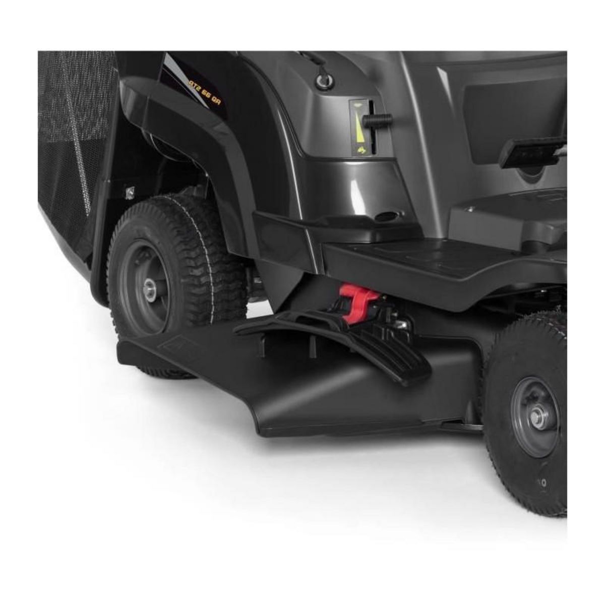 Alpina Tondeuse autoportée thermique de 224 cm³ - AT2 66 QA - 1500 m² - siège soutien lombaire - largeur coupe 66 cm - mulching inclus - noire