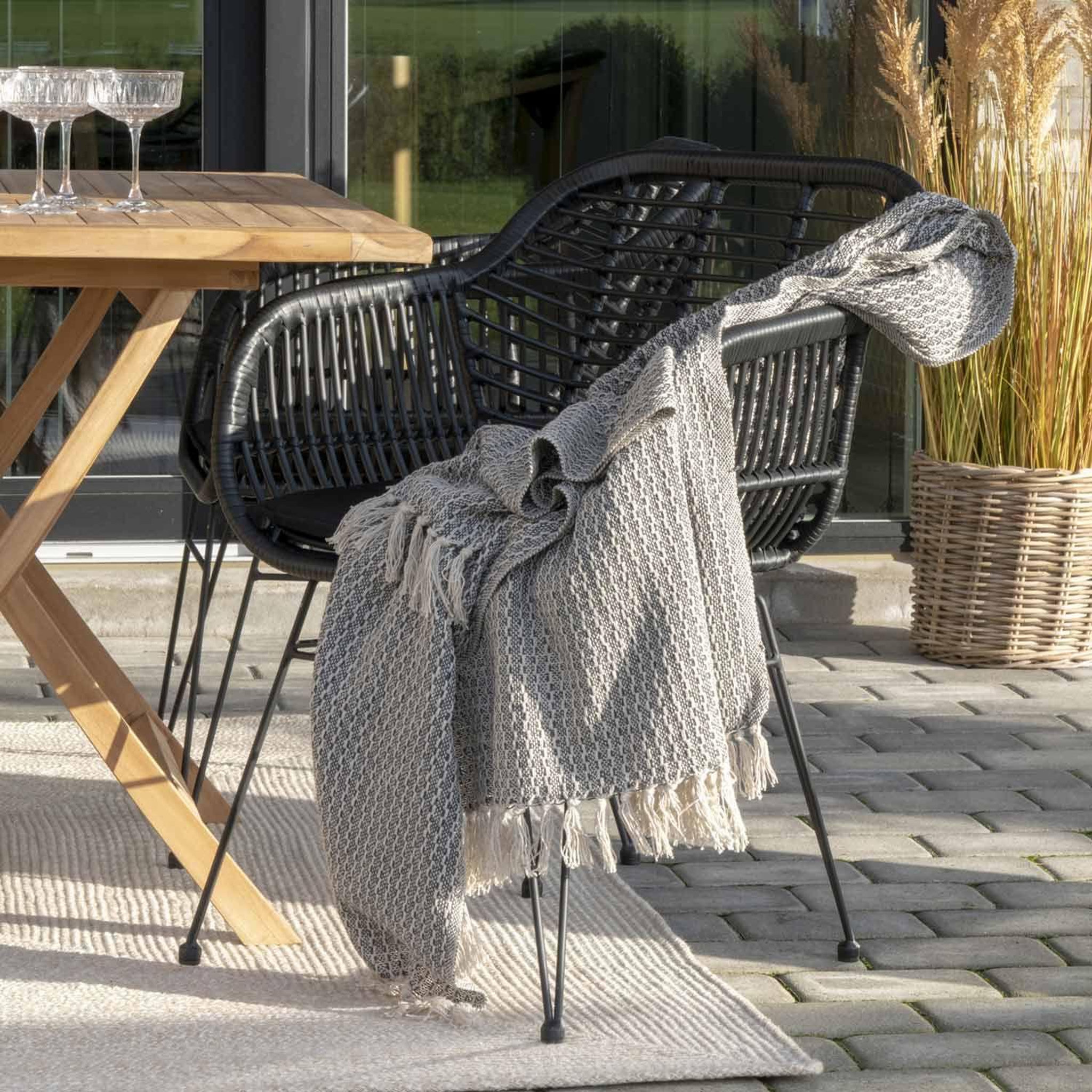 Voir la diapositive 3 : HOUSE NORDIC 2 fauteuils de jardin noirs trieste