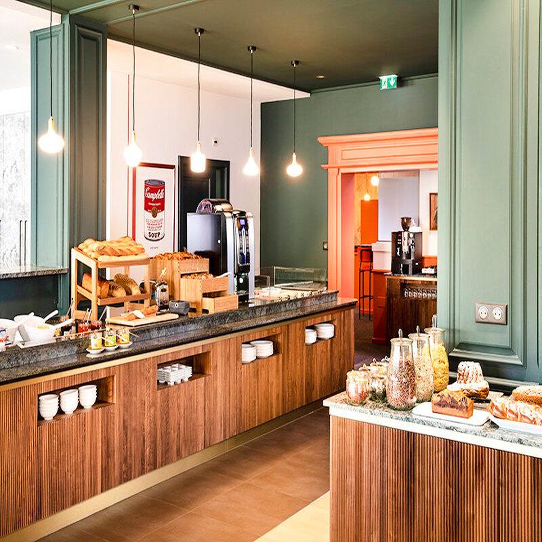 Voir la diapositive 3 : Smartbox 2 jours en hôtel 4* à obernai avec visite de cave, dégustation de vin et accès bien-être - coffret cadeau séjour