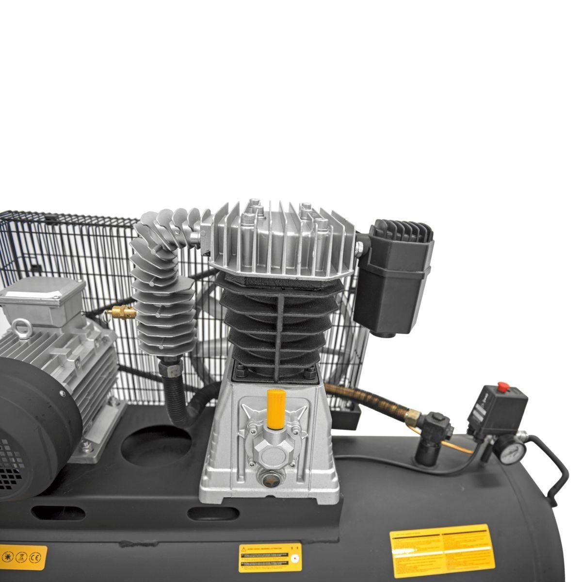 VITO Pro-Power Compresseur d'air à Courroie triphasé 300L 10 Bar 4000W 5.5CV VITO 500L/min.