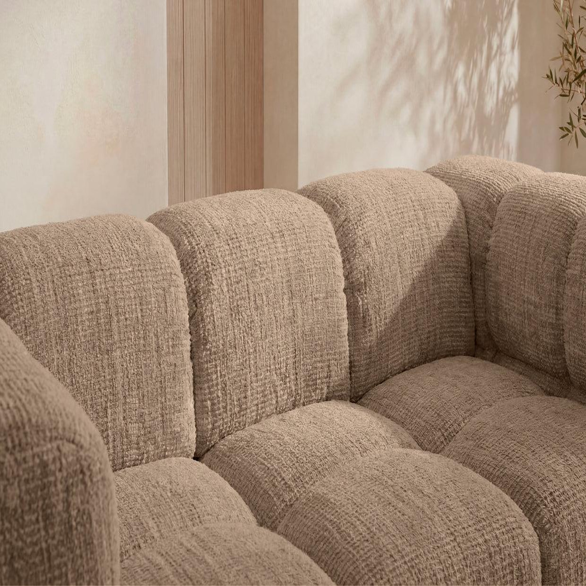 Voir la diapositive 5 : CASANOVA PARIS Gustave - canapé droit tissu chenille 2 places