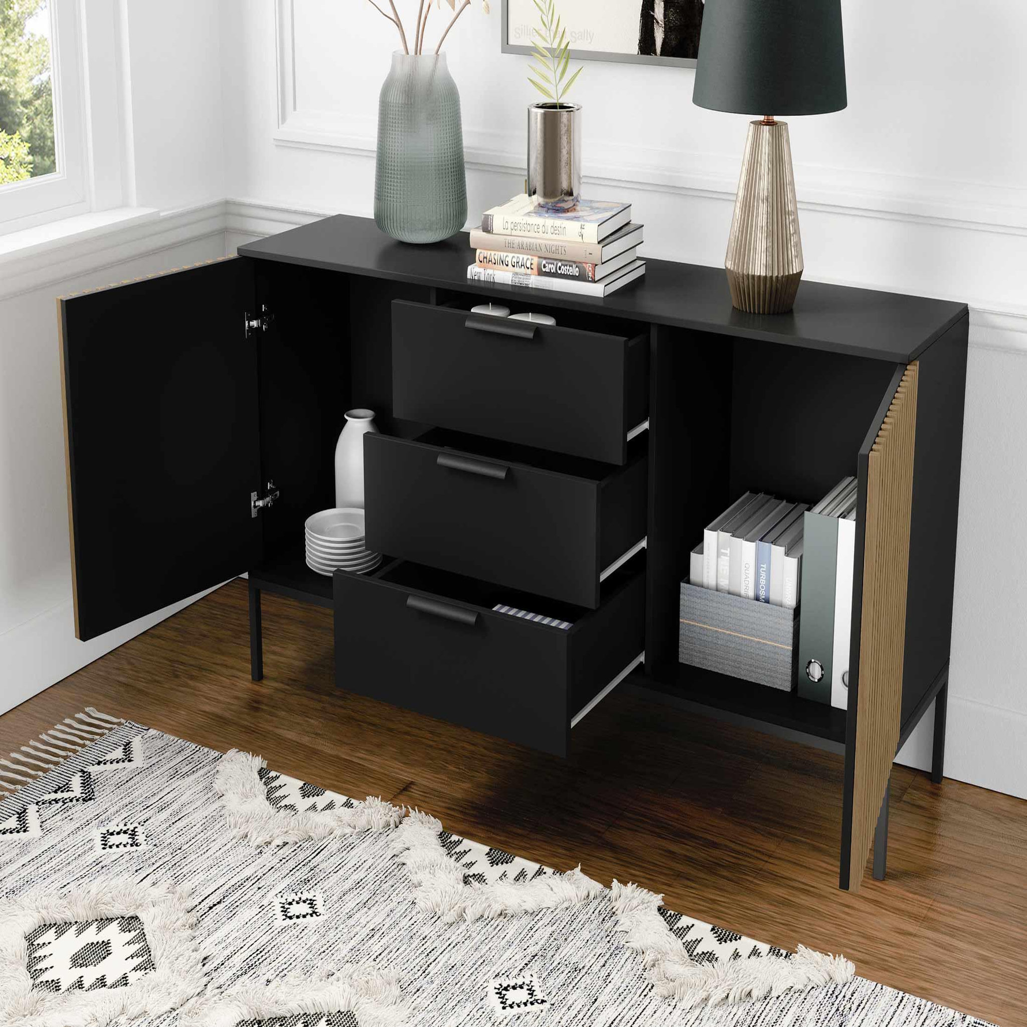 Voir la diapositive 2 : BEST MOBILIER Savanna - buffet bas - effet bois et noir - 3 tiroirs et 2 portes - 150 cm