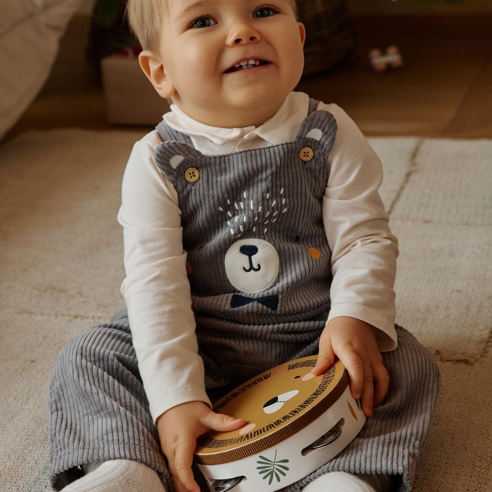 Voir la diapositive 6 : PETIT BEGUIN Ensemble salopette bébé en velours côtelé et t-shirt Flocon