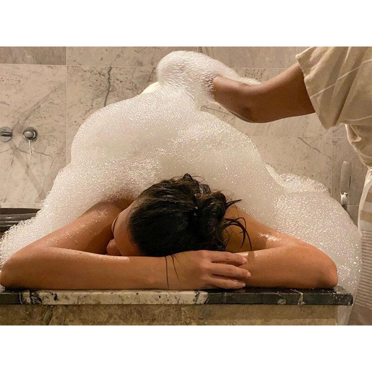 Smartbox Détente en duo à Bagnolet : gommage et accès au spa avec piscine, hammam et sauna - Coffret Cadeau Bien-être