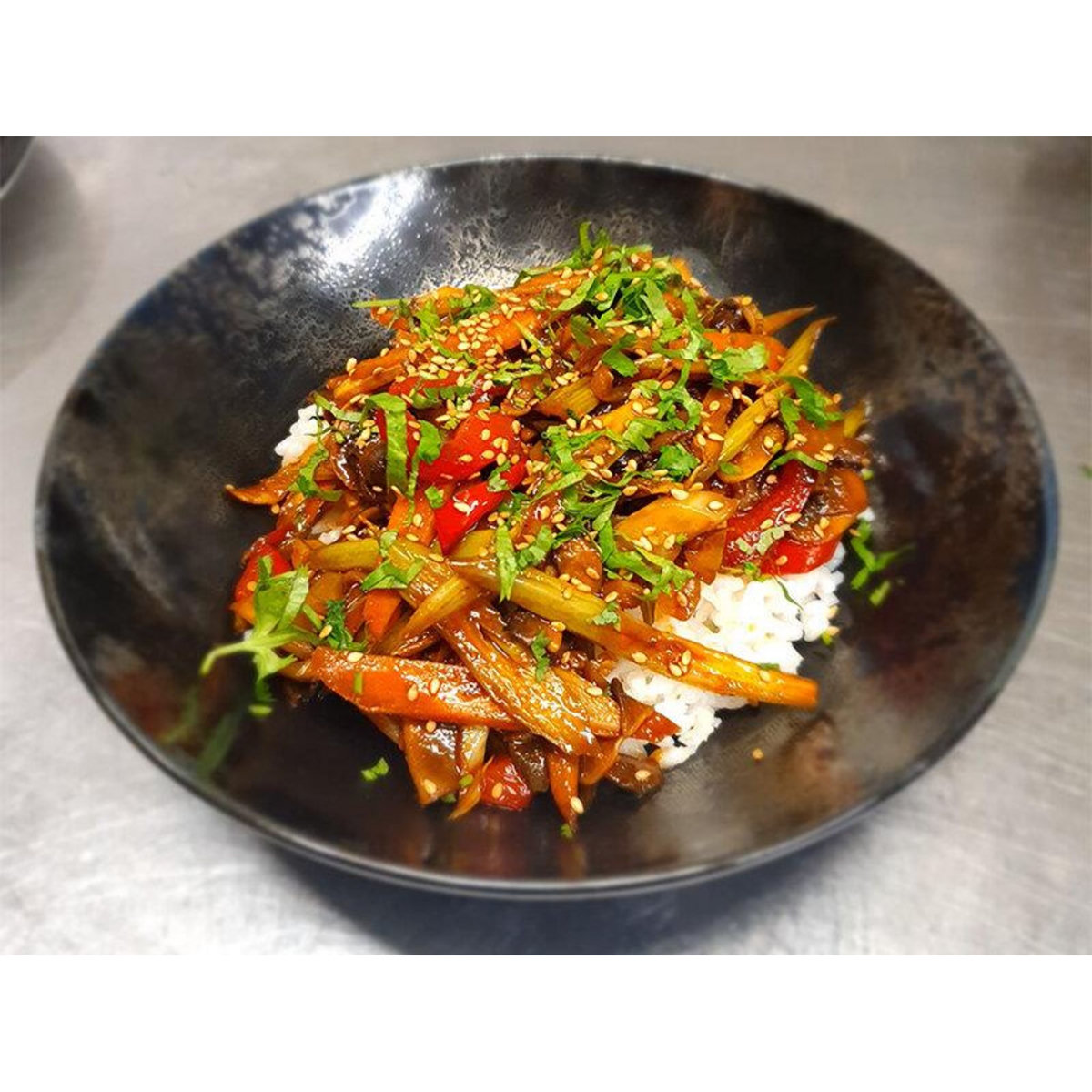 Smartbox Tête-à-tête gourmand : menu 4 plats avec vin et cocktail à Lyon - Coffret Cadeau Gastronomie