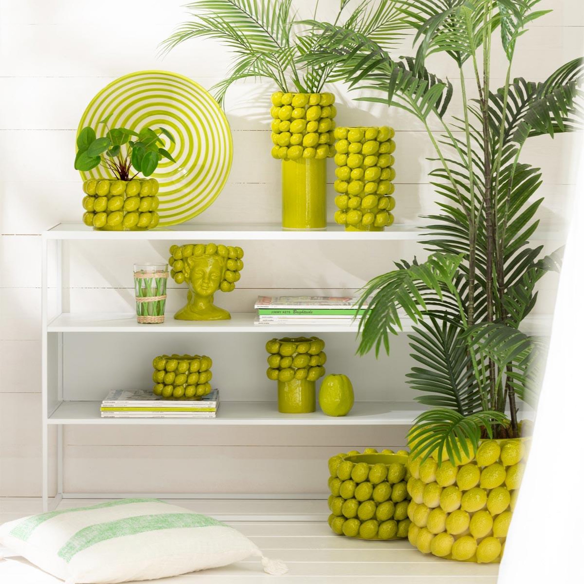 Voir la diapositive 3 : J-LINE Vase déco en céramique  citron  34cm vert