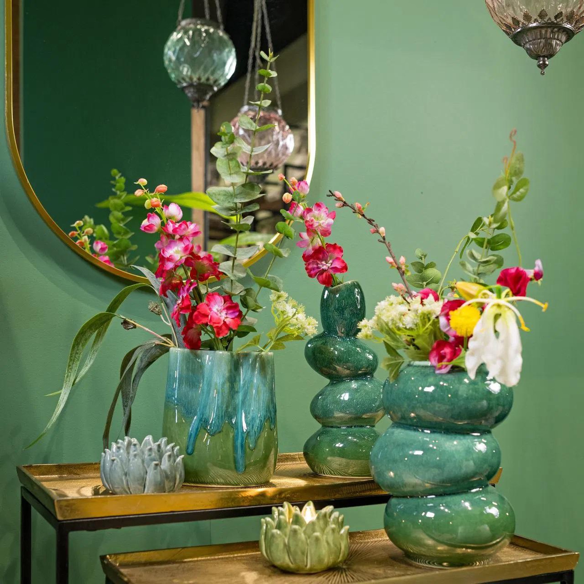 Voir la diapositive 3 : Eden Vase en porcelaine sculptural design et moderne