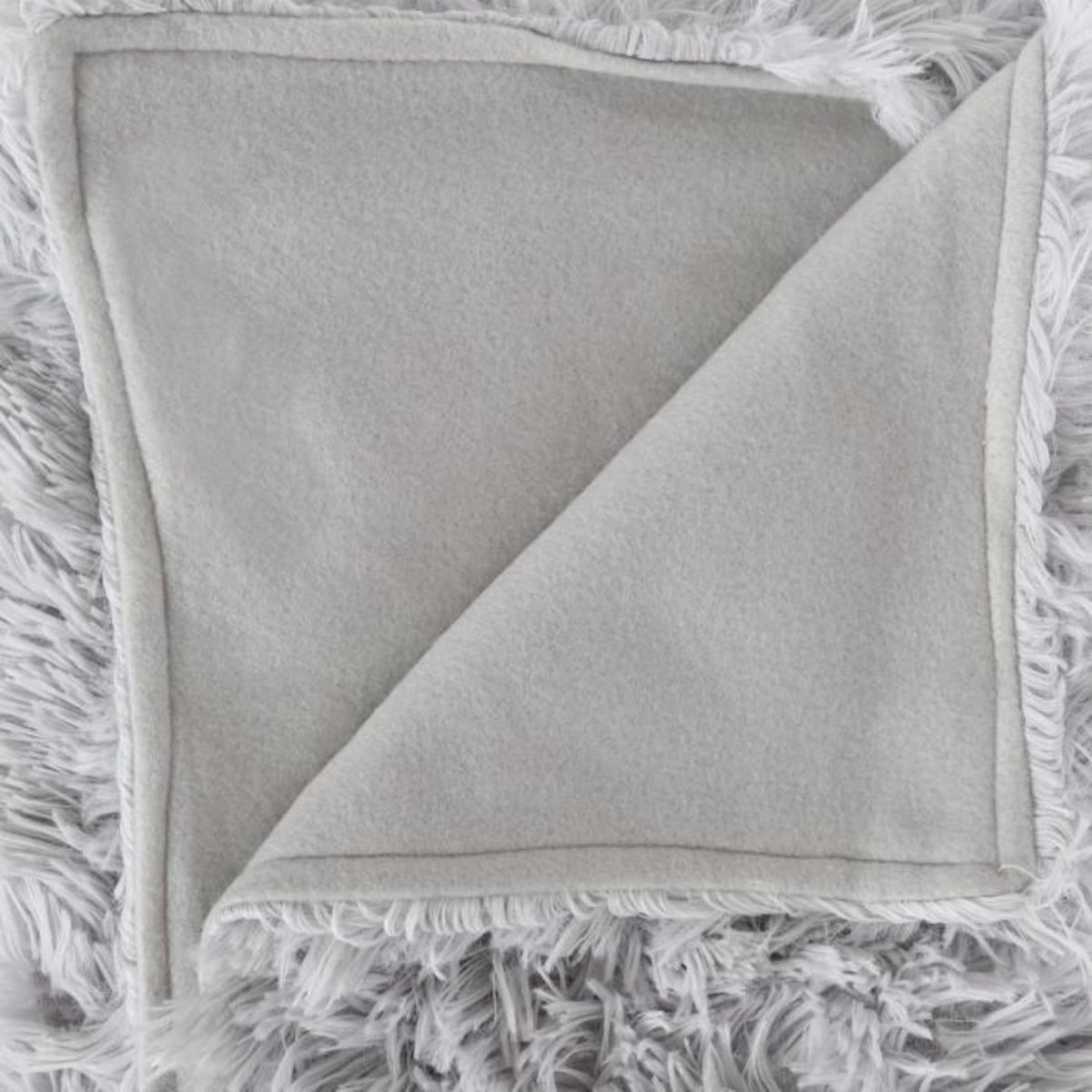 ATMOSPHERA Plaid Long  Imitation Fourrure  120x160cm Gris