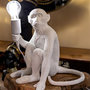 Voir la diapositive 6 : Paris Prix Lampe à Poser Design  Monkey  33cm Blanc