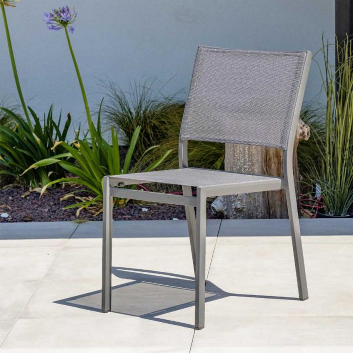 Paris Prix Lot de 2 Chaises de Jardin Empilables  Stockholm  84cm Gris Anthracite