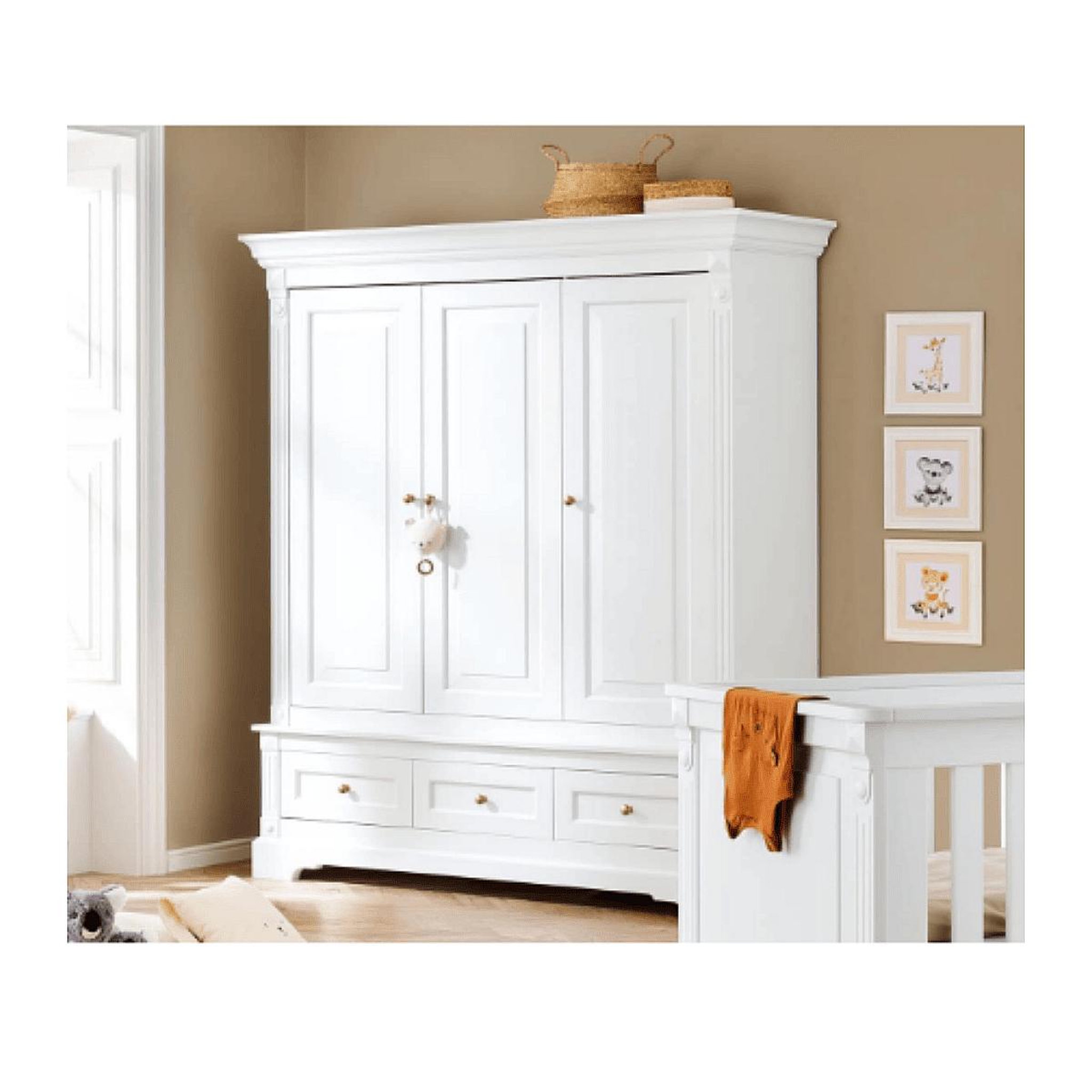 Voir la diapositive 2 : Pinolino Édition limitée - Armoire Emilia Gold grande taille