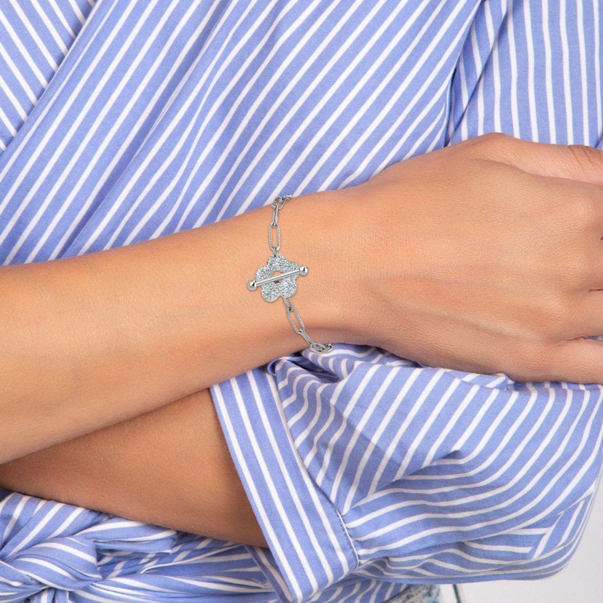 SC CRYSTAL Bracelet fleur par SC Crystal orné de Cristaux scintillants