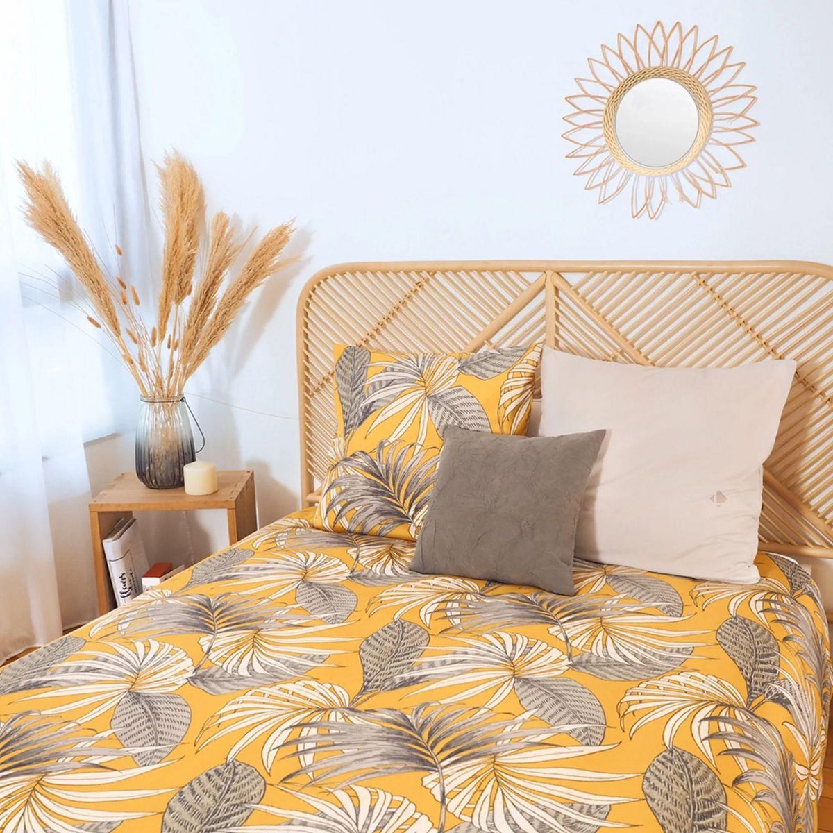 COTE DECO Parure de lit Adelanto - Microfibre 72 g/m² - 220 x 240 cm - Jaune