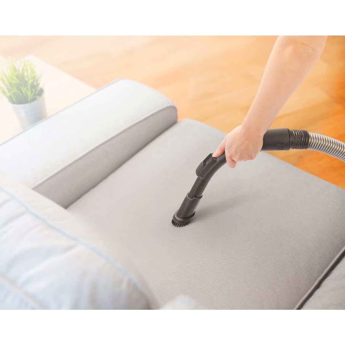 SCHNEIDER Schneider - Scvc4258bl – Bleu – Aspirateur Traîneau Avec Sac – 800w – 2,5l – Filtre Hepa