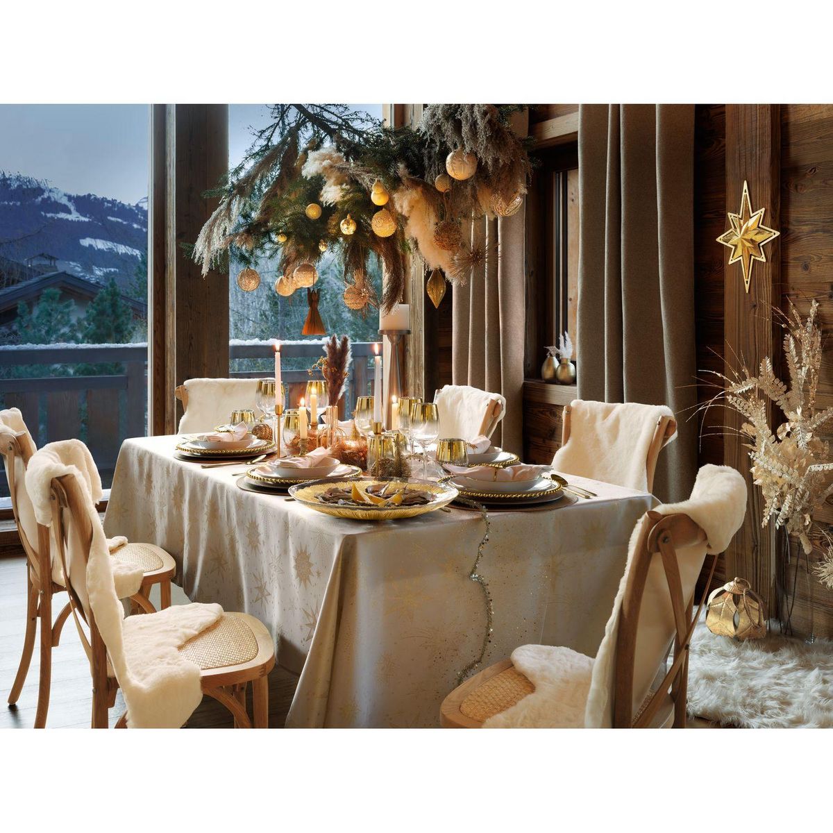 FEERIC LIGHT & CHRISTMAS Lot de 12 assiettes de présentation NOËL DES MAGES - Or