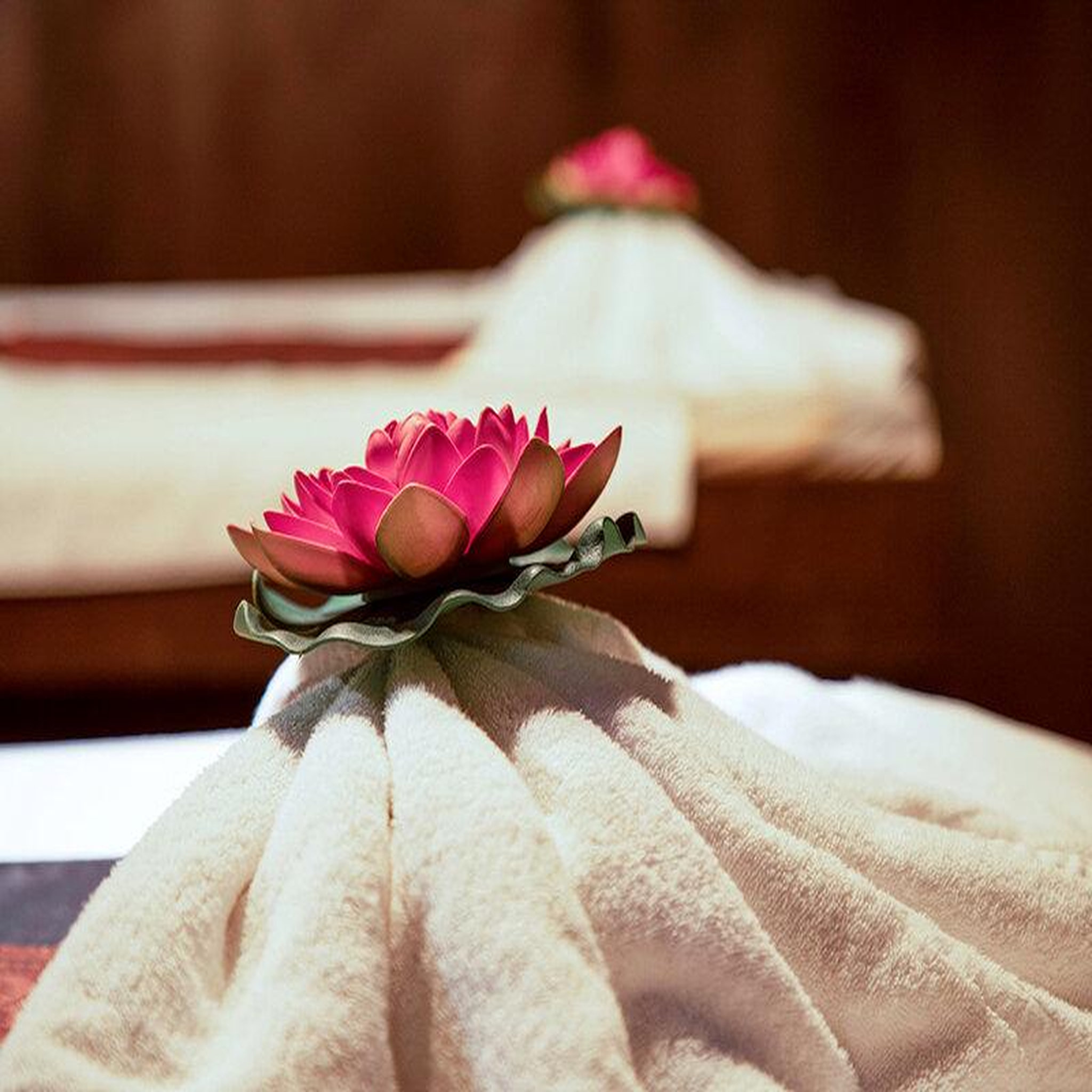 Voir la diapositive 4 : Smartbox Massage du corps de 40 min et séance de sauna de 30 min à vincennes - coffret cadeau bien-être