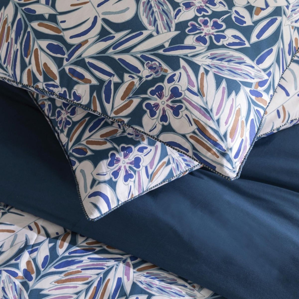 FUTURE HOME Parure de lit 2 personnes végétal réversible uni