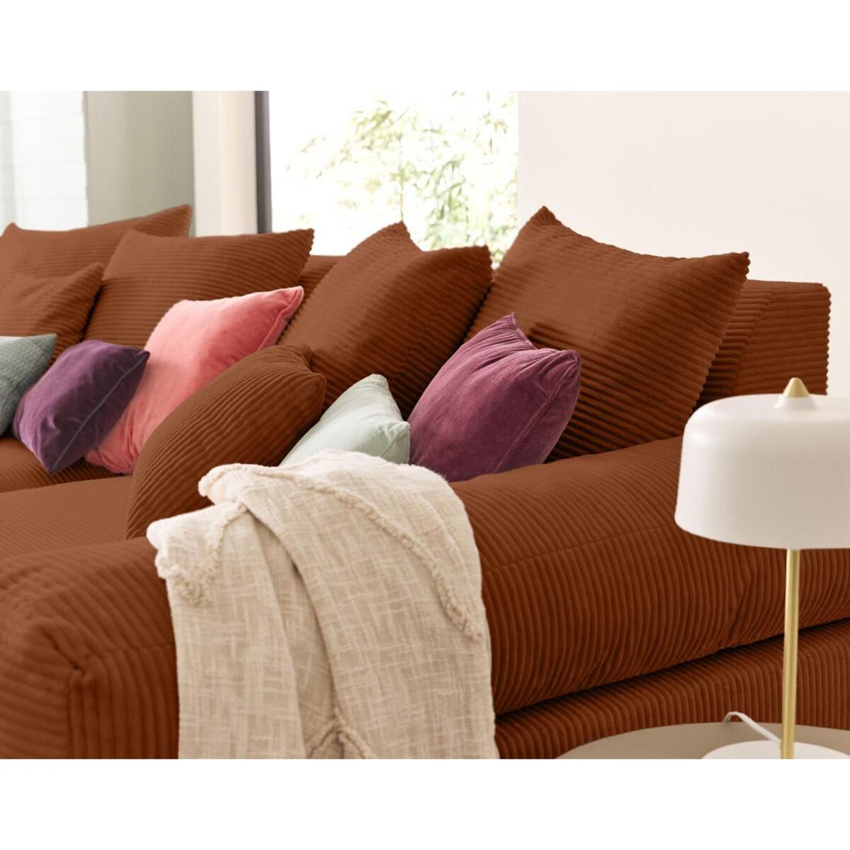 LISA DESIGN Aspen - canapé 4 places - assise profonde - velours côtelé