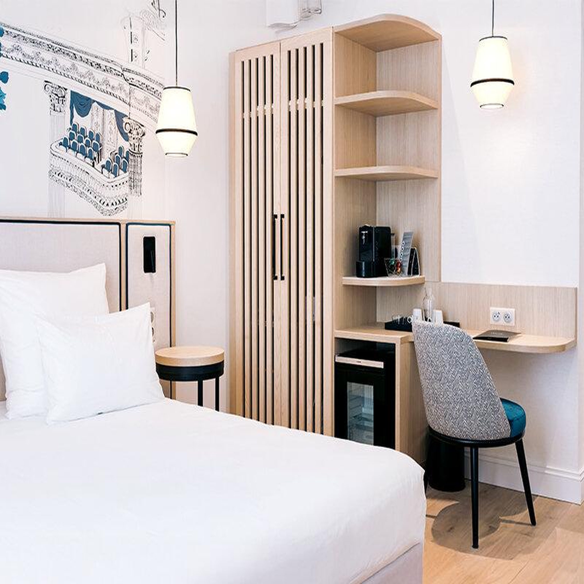 Voir la diapositive 3 : Smartbox 2 jours en hôtel 4* au cœur de Bordeaux - Coffret Cadeau Séjour
