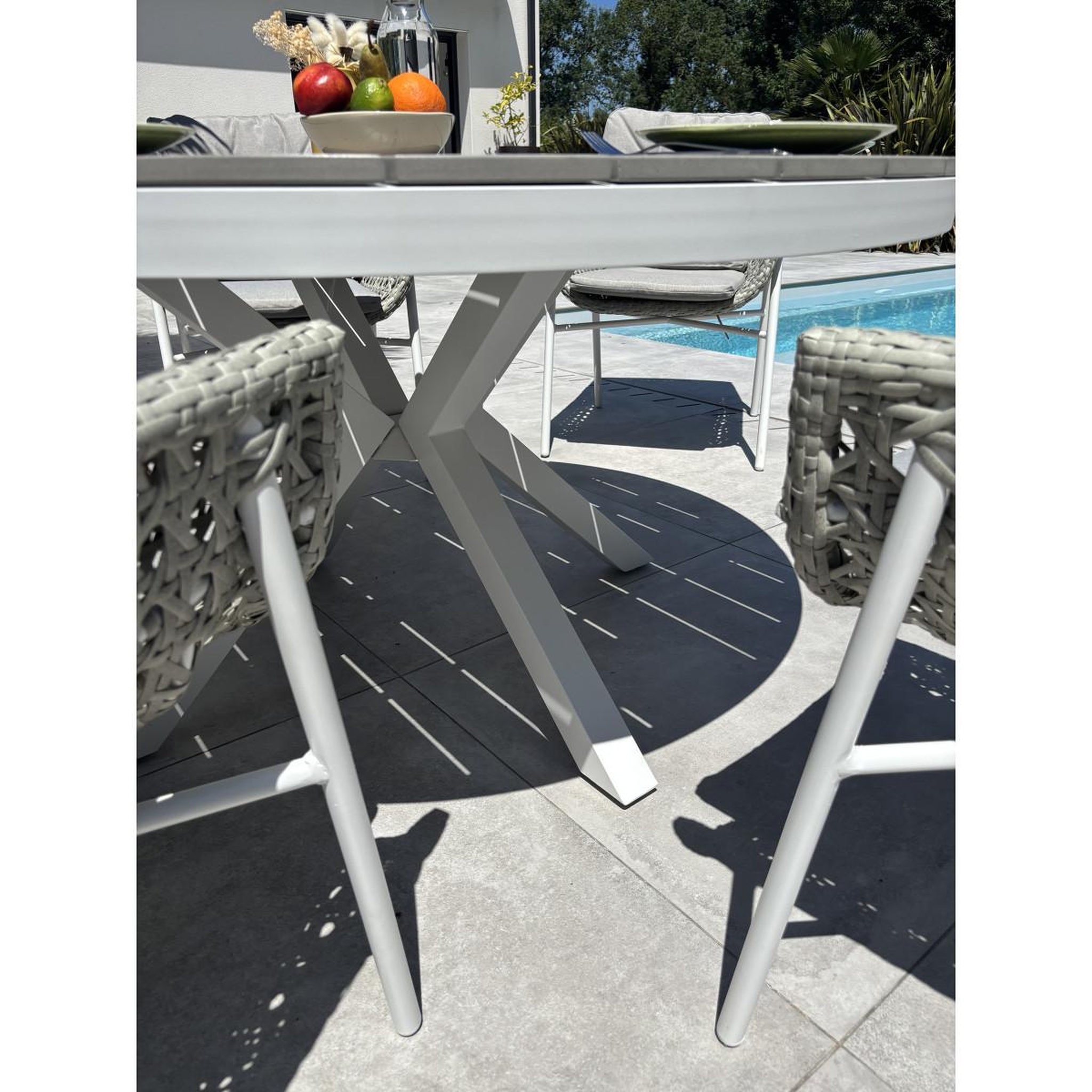 Voir la diapositive 6 : Paris Prix Ensemble Table de Jardin & 6 Fauteuils  Elba  142cm Blanc