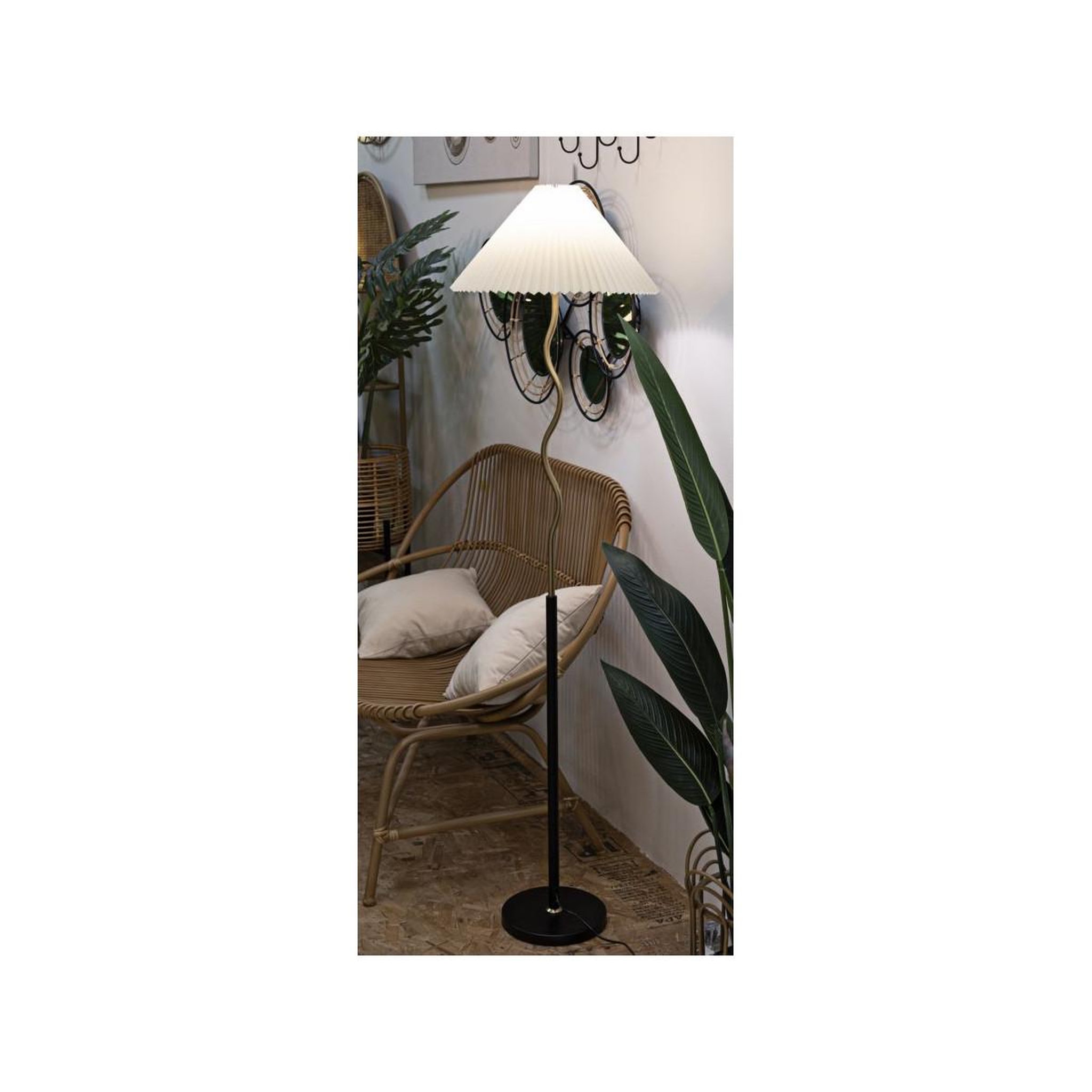 Voir la diapositive 5 : Paris Prix Lampadaire design en métal  closy  172cm or & noir