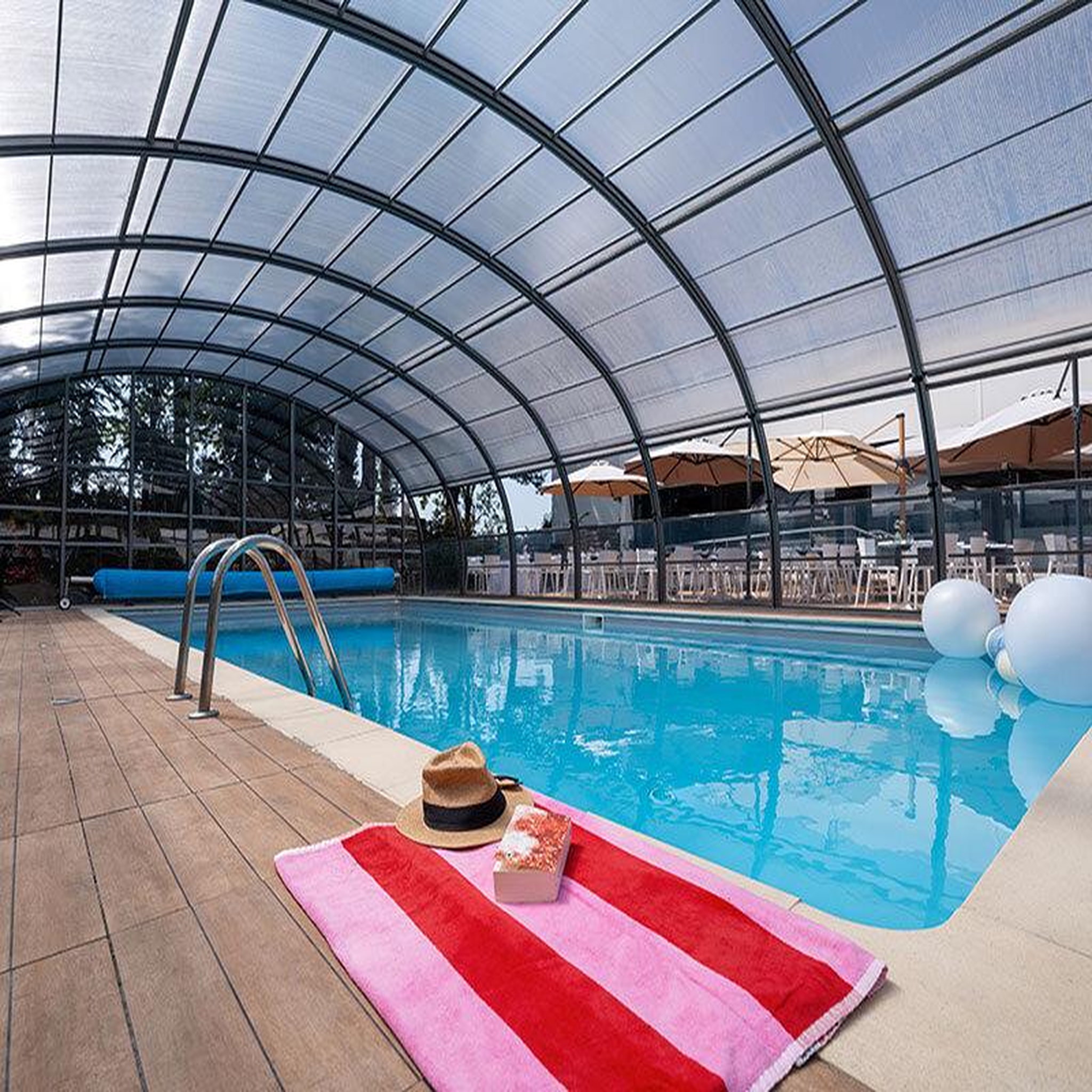 Voir la diapositive 4 : Smartbox 2 jours en hôtel novotel 4* aux abords de nantes avec dîner et espace détente - coffret cadeau séjour