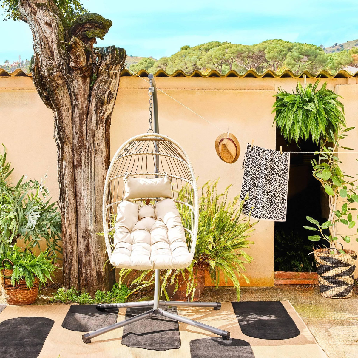 SWEEEK Fauteuil œuf suspendu TOSCANA acier, osier, polyester, 105 x 105 x 196 cm