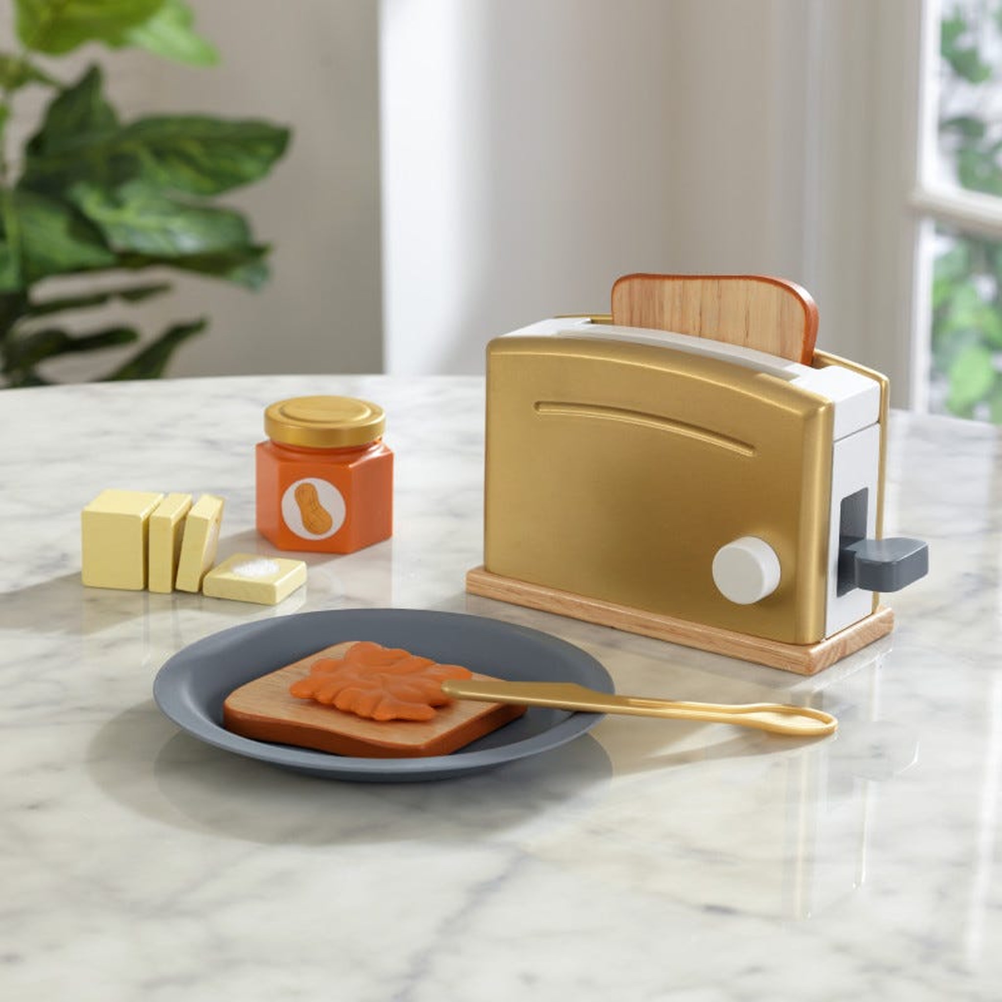 Voir la diapositive 2 : Kidkraft Ensemble dinette petit-déjeuner avec grille-pain doré + accessoires