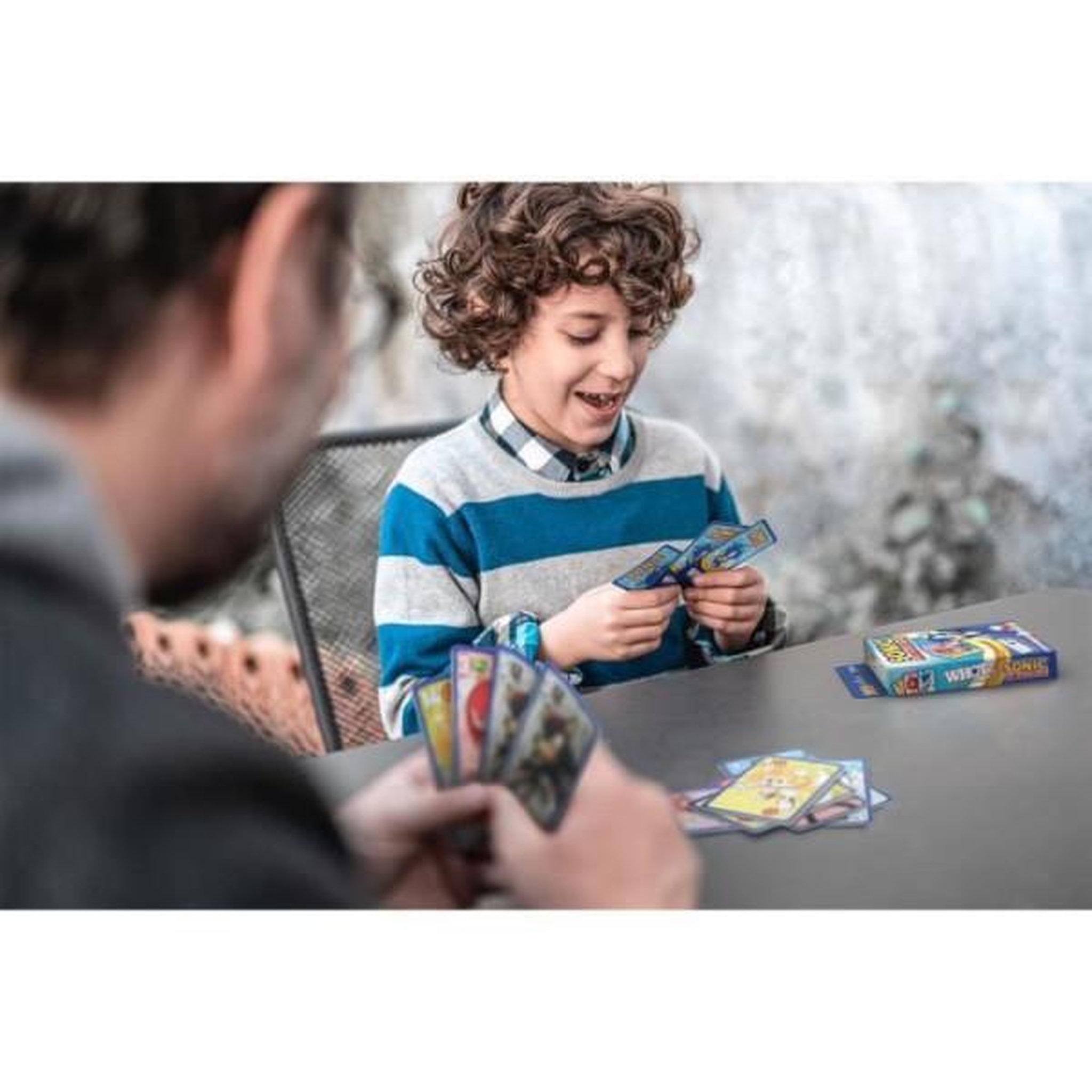 Voir la diapositive 6 : Winning Moves Whot! Sonic the Hedgehog - Jeu de cartes - WINNING MOVES - Jeu de cartes aux couleurs de Sonic pour toute la famille.