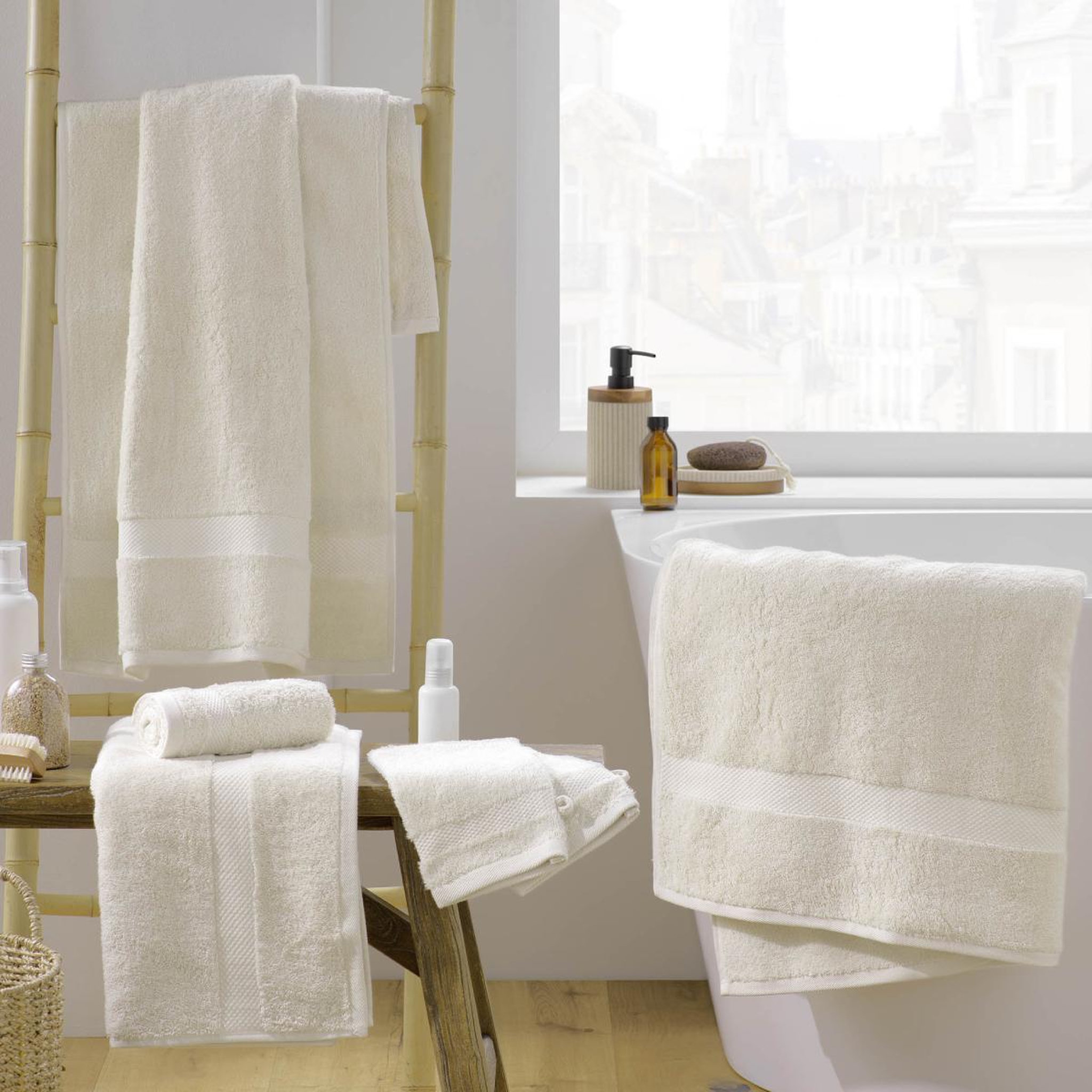 Voir la diapositive 5 : Douceur d'Intérieur Drap de bain  elegance  90x150cm sable