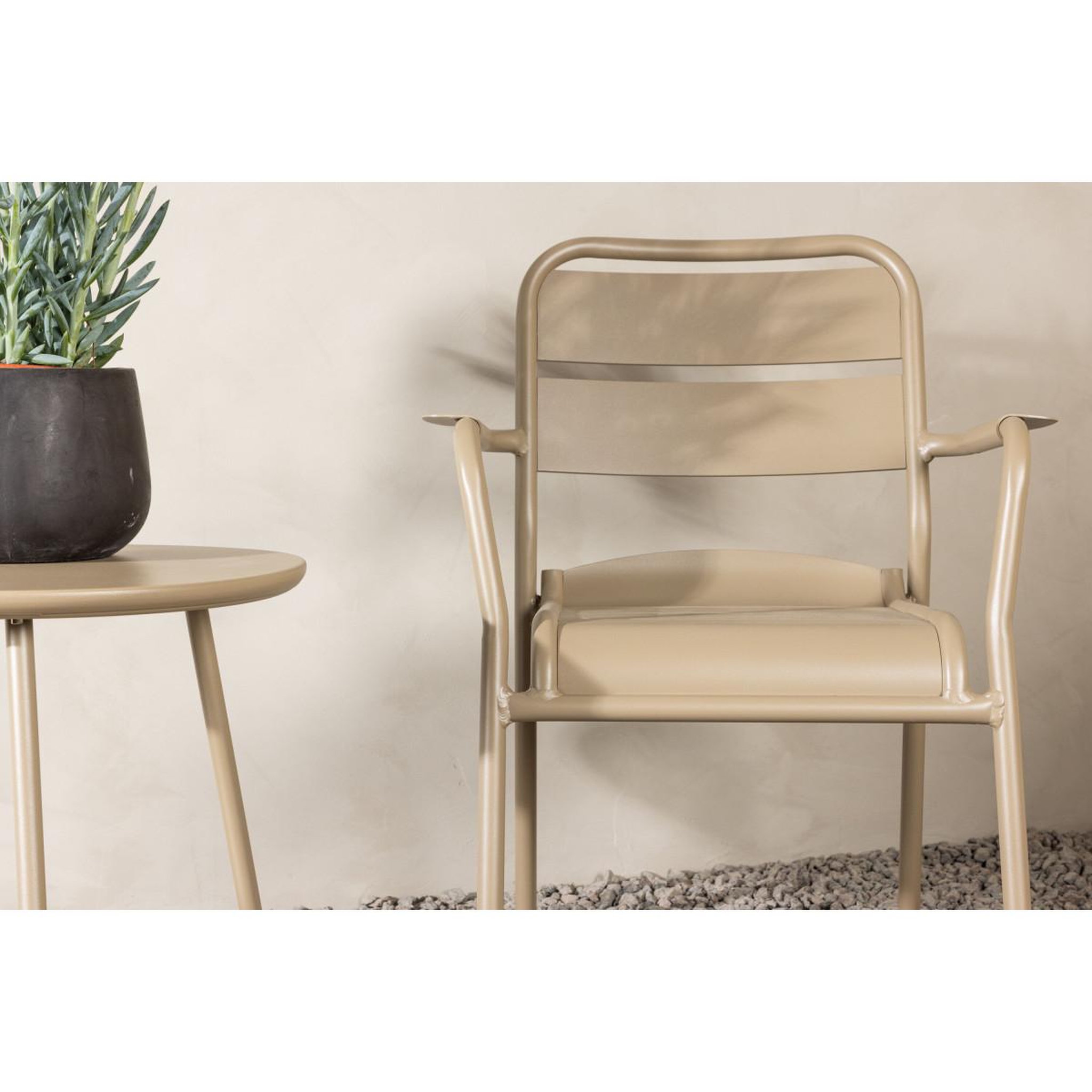 Voir la diapositive 5 : Paris Prix Ensemble table d'appoint de jardin & 2 chaises  faro  55cm beige