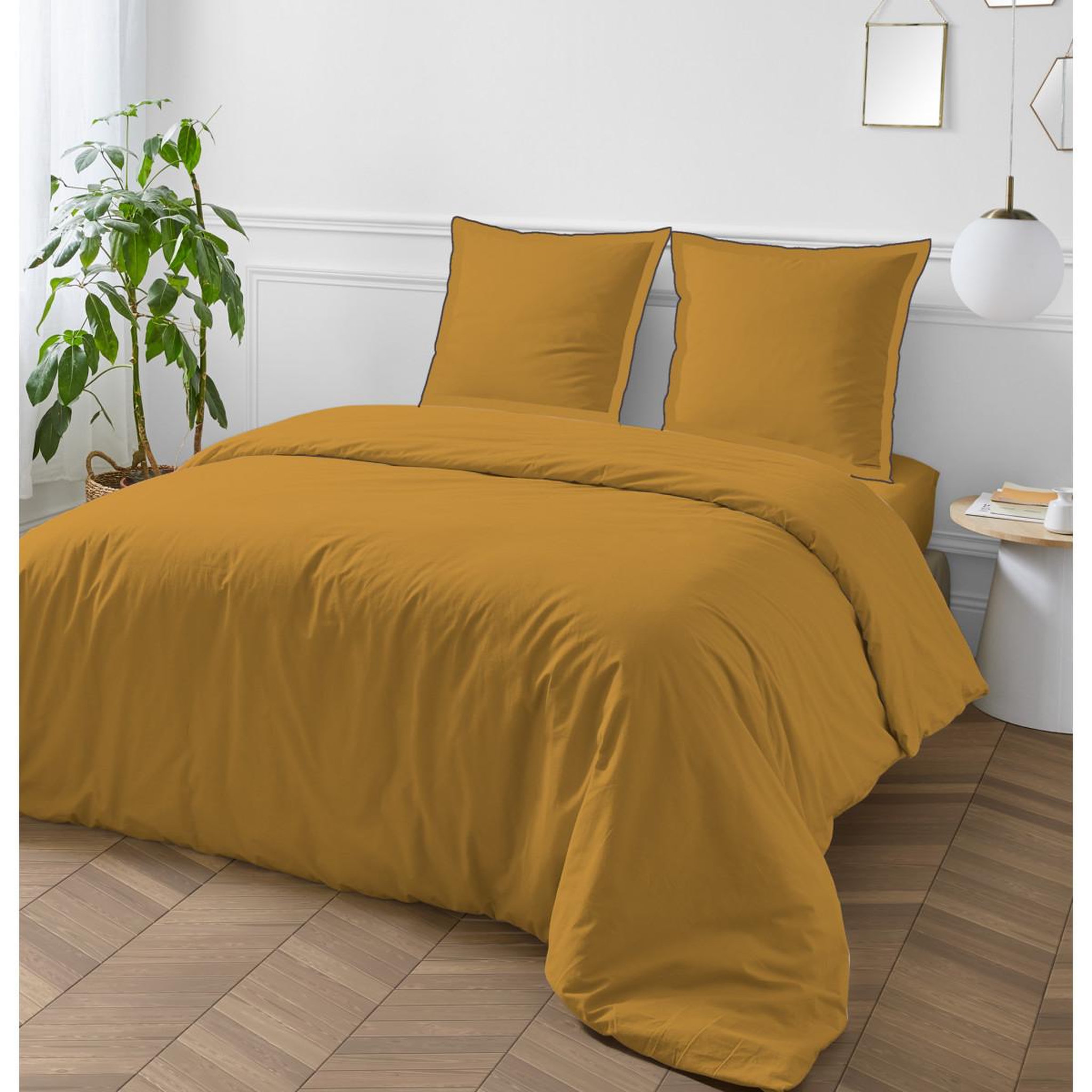 Voir la diapositive 2 : FUTURE HOME Parure de lit unie en coton finition bourdon