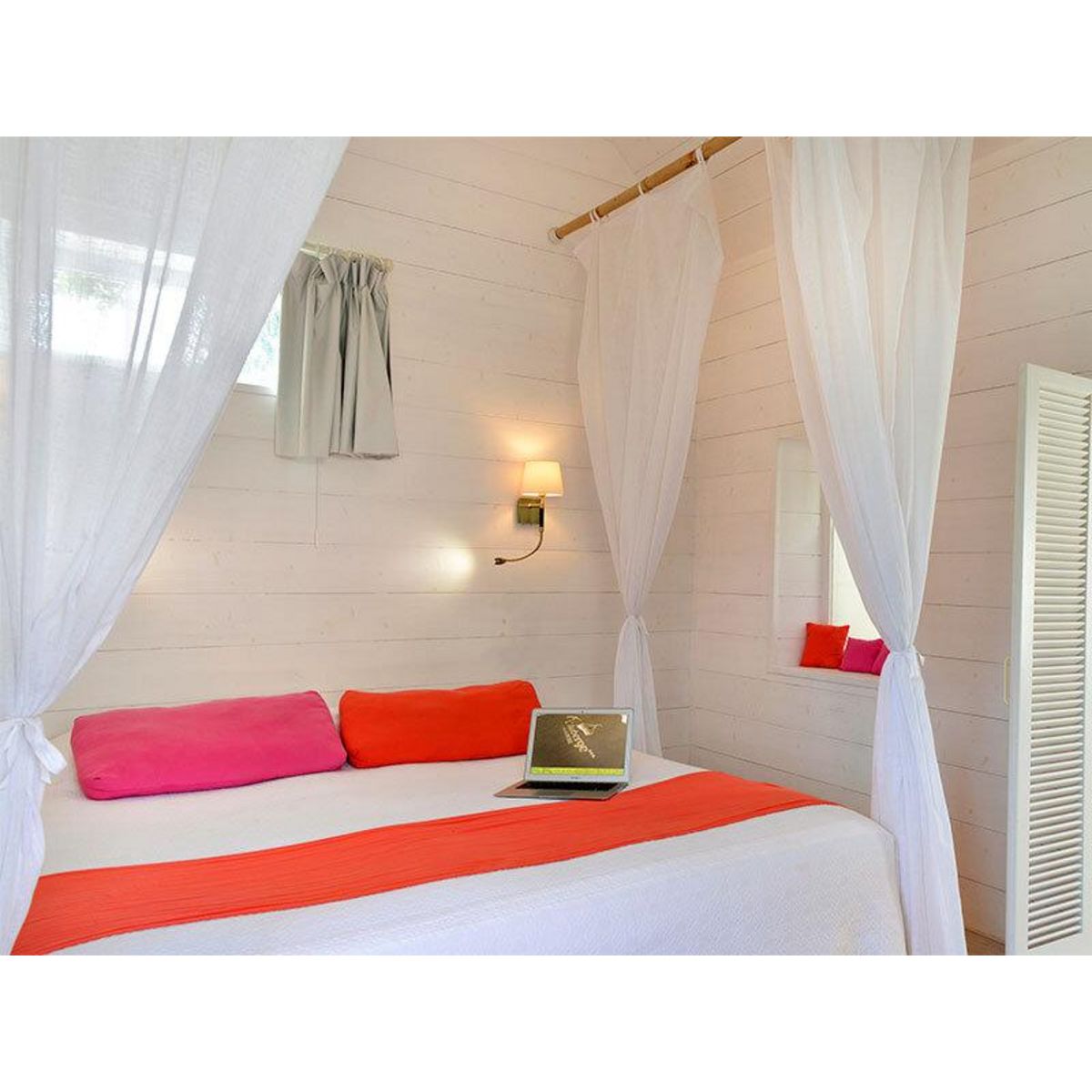 Smartbox Séjour au ZooParc de Beauval en 2025 : 1 journée et 1 nuit à proximité pour 2 adultes - Coffret Cadeau Multi-thèmes