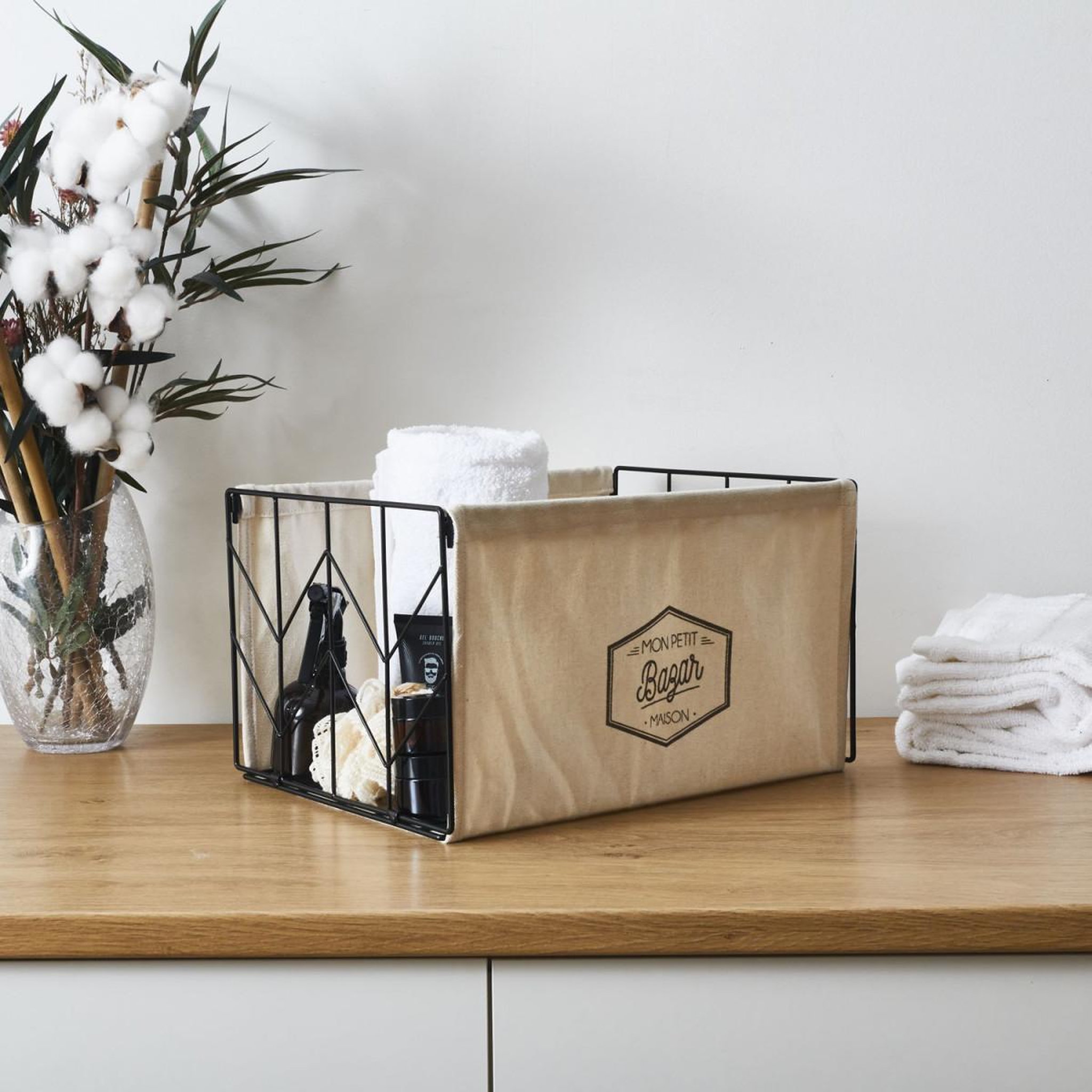 Voir la diapositive 5 : The Home Deco Factory Bac de Rangement  Mon Petit Bazar  38cm Noir