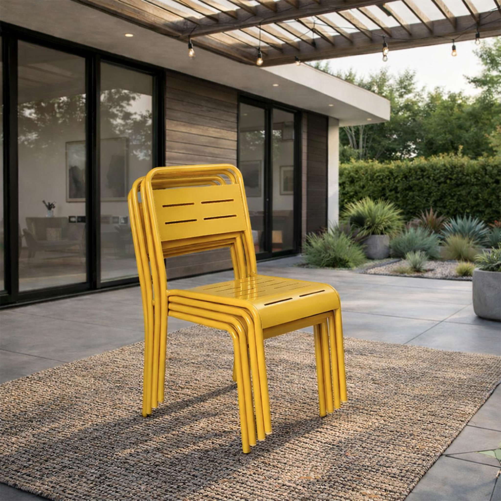 Voir la diapositive 5 : CONCEPT USINE Ensemble de 4 chaises de jardin empilables jaunes bergame