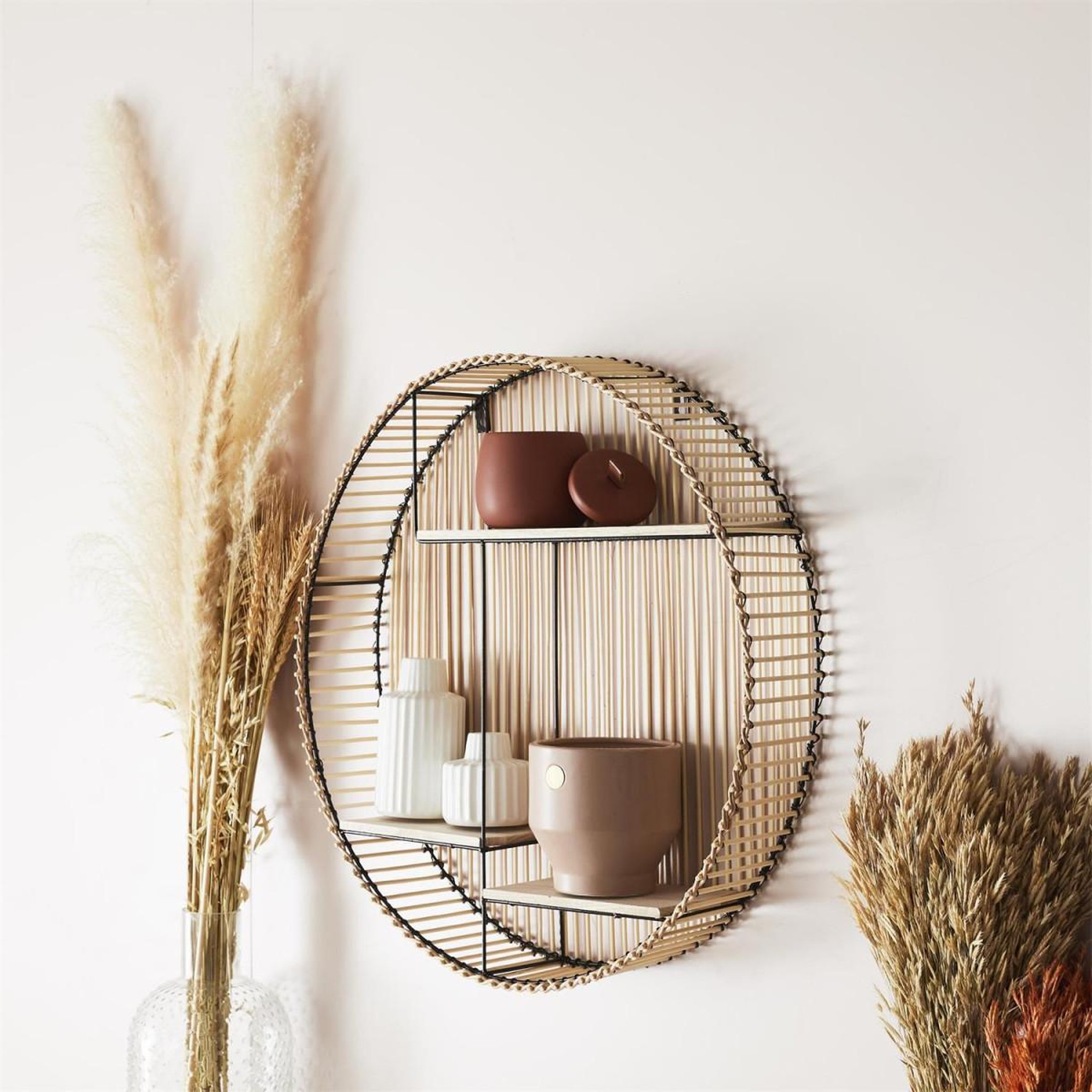 Voir la diapositive 3 : The Home Deco Factory Étagère murale ronde déco  java  53cm beige