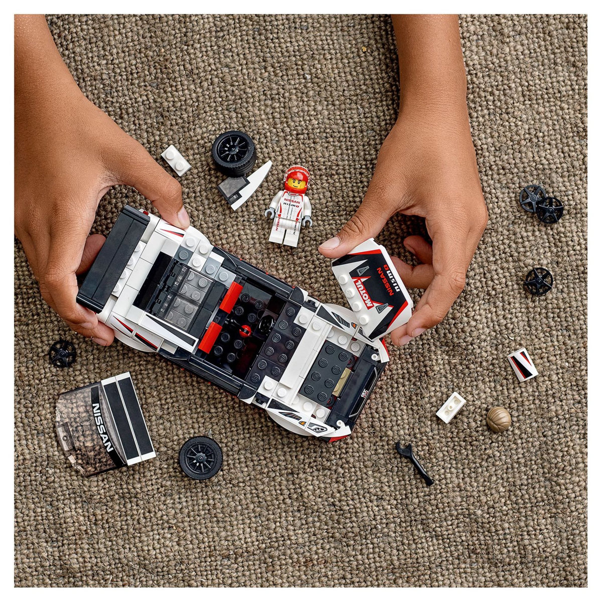 LEGO Speed 76896 - La Voiture Nissan GT-R NISMO