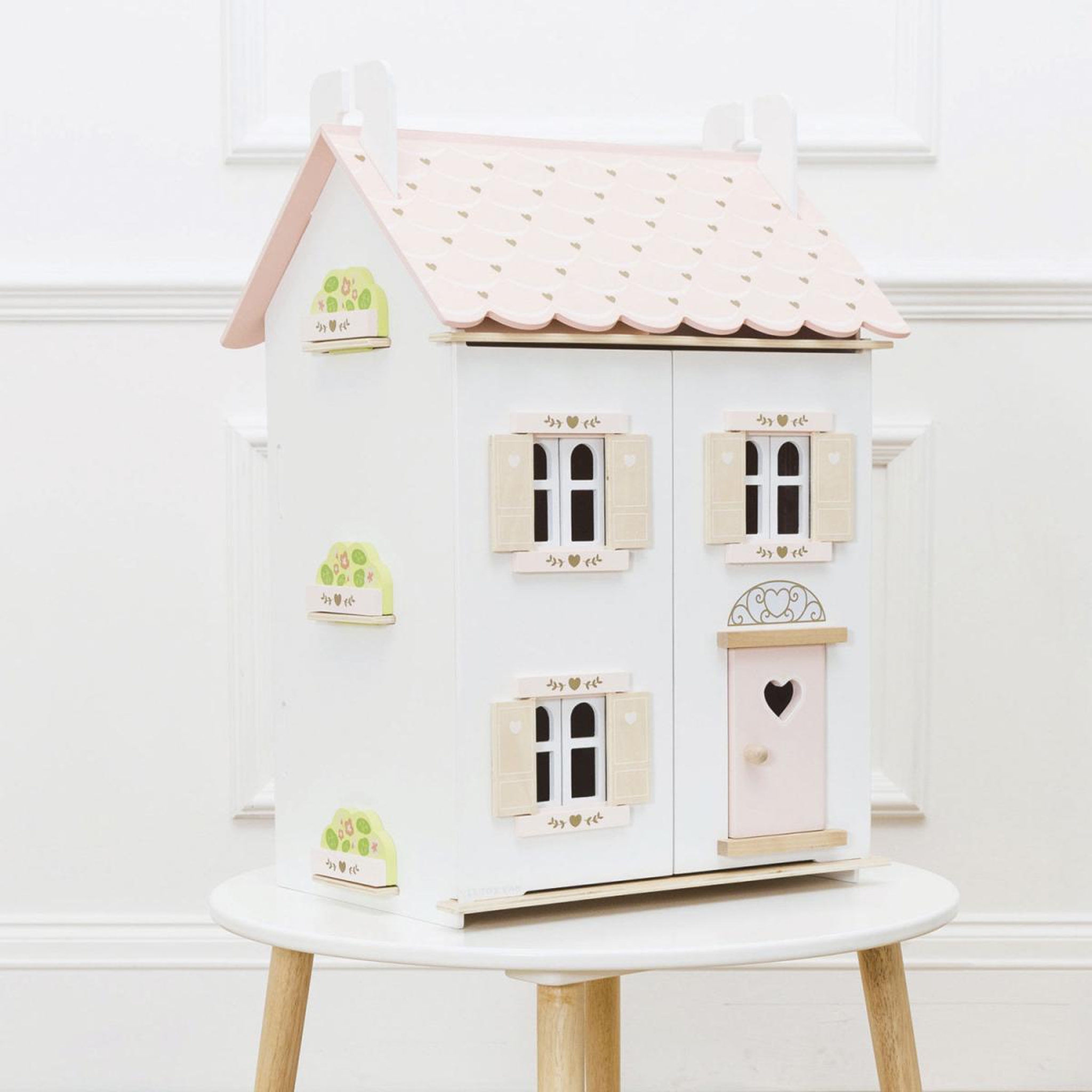 Voir la diapositive 4 : Le Toy Van Maison de poupées coeur rose