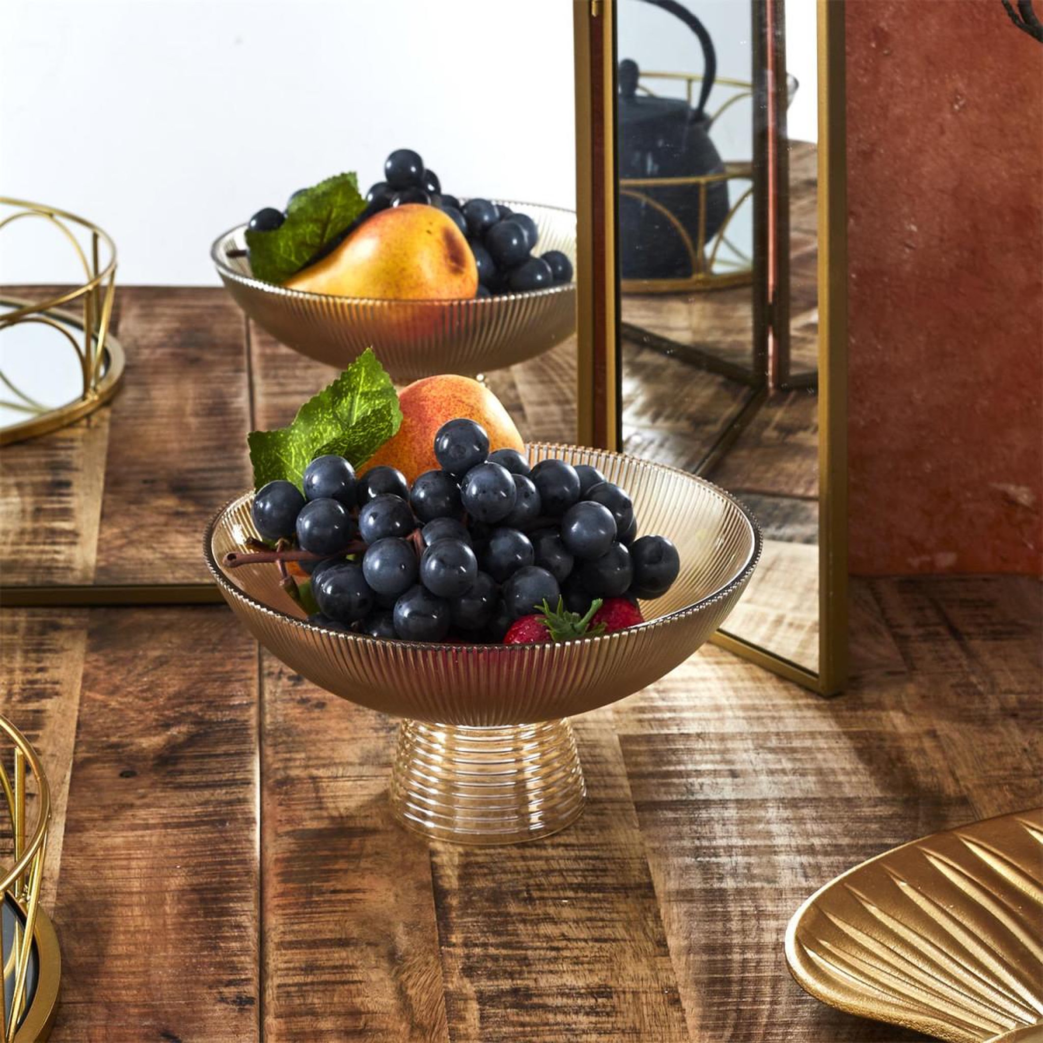 Voir la diapositive 3 : The Home Deco Factory Coupe à fruits sur pied en verre  amber  22cm ambre