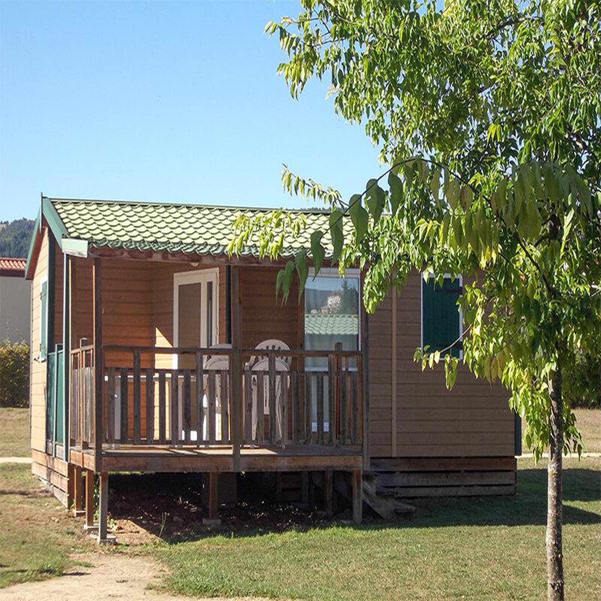 Voir la diapositive 3 : Smartbox 3 jours en famille dans un chalet près du puy-en-velay - coffret cadeau séjour