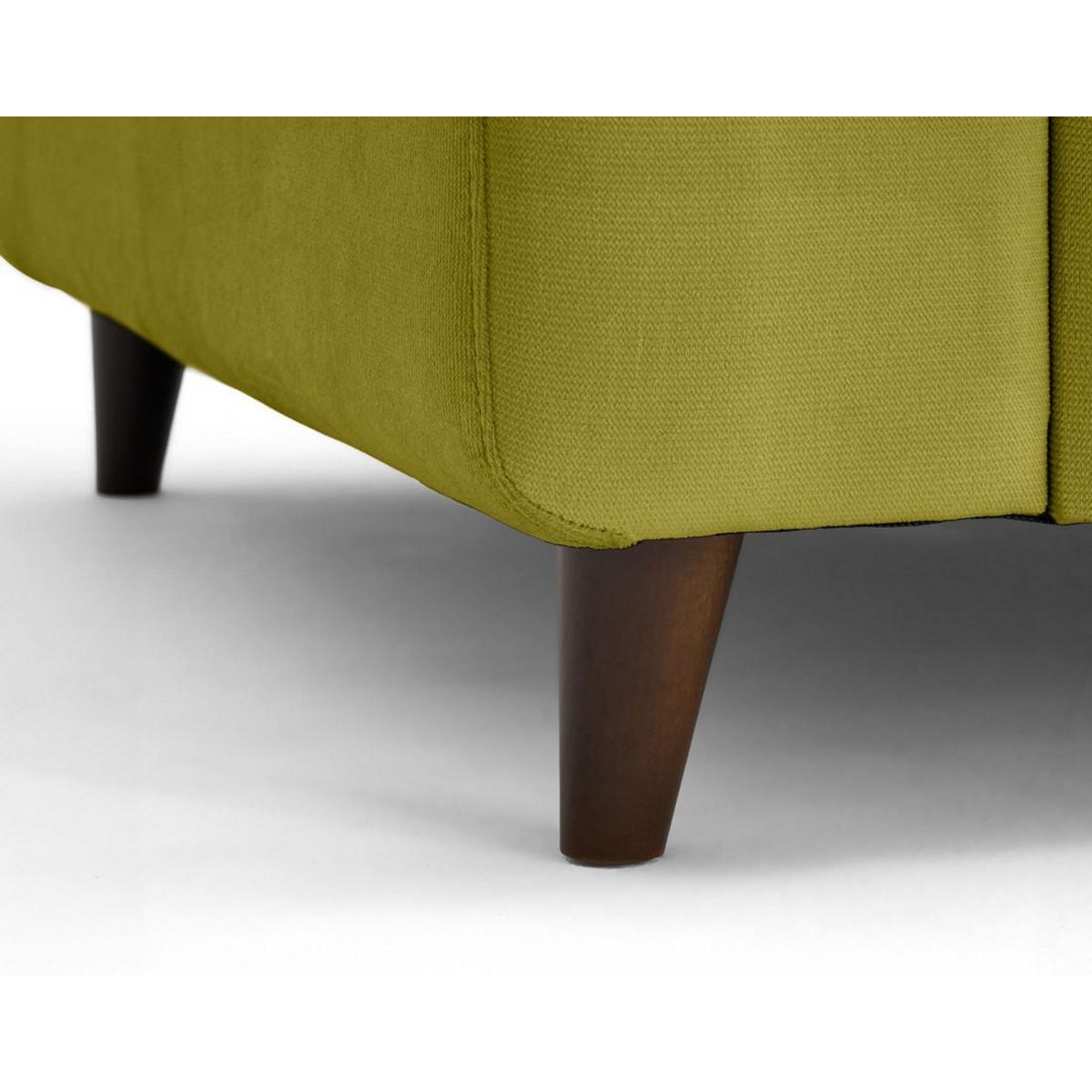 LISA DESIGN Brooke - fauteuil en velours pieds en bois